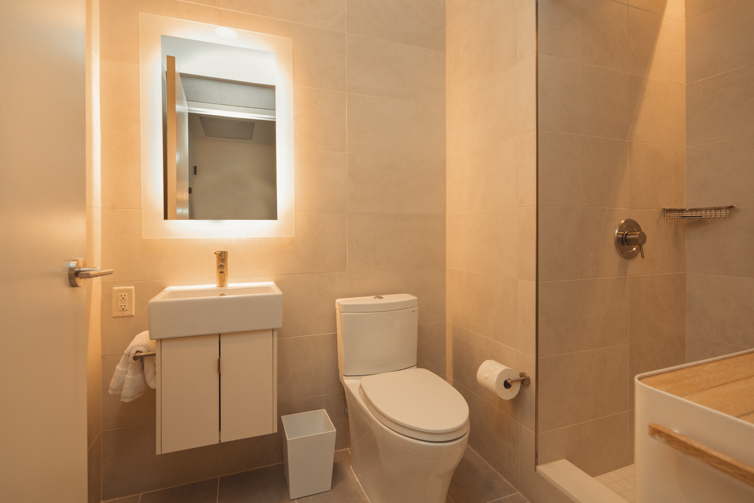 Apartment Two Bedrooms One Bathroom