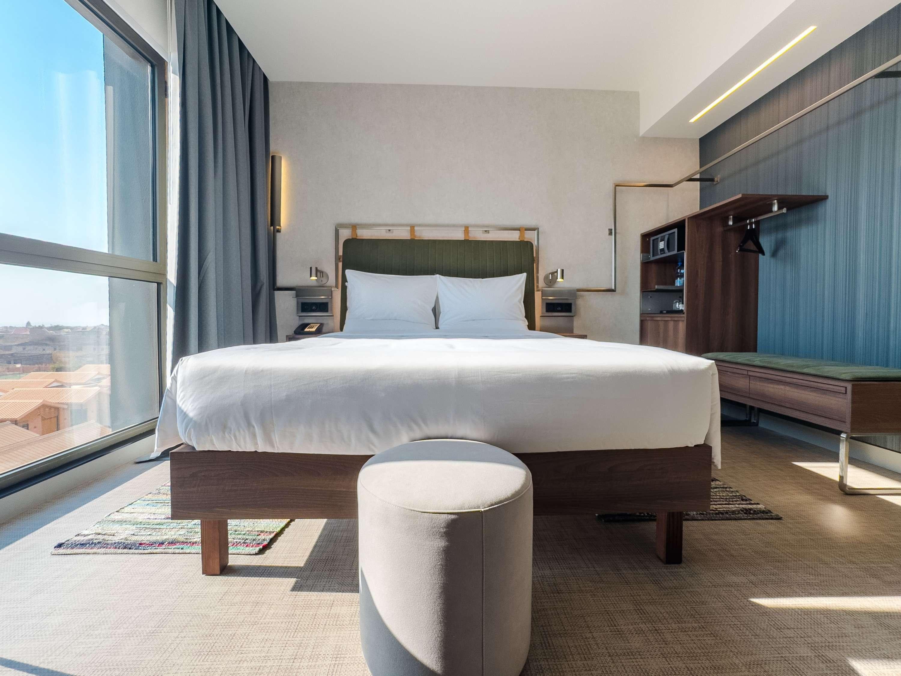 Double Queen Size Bed