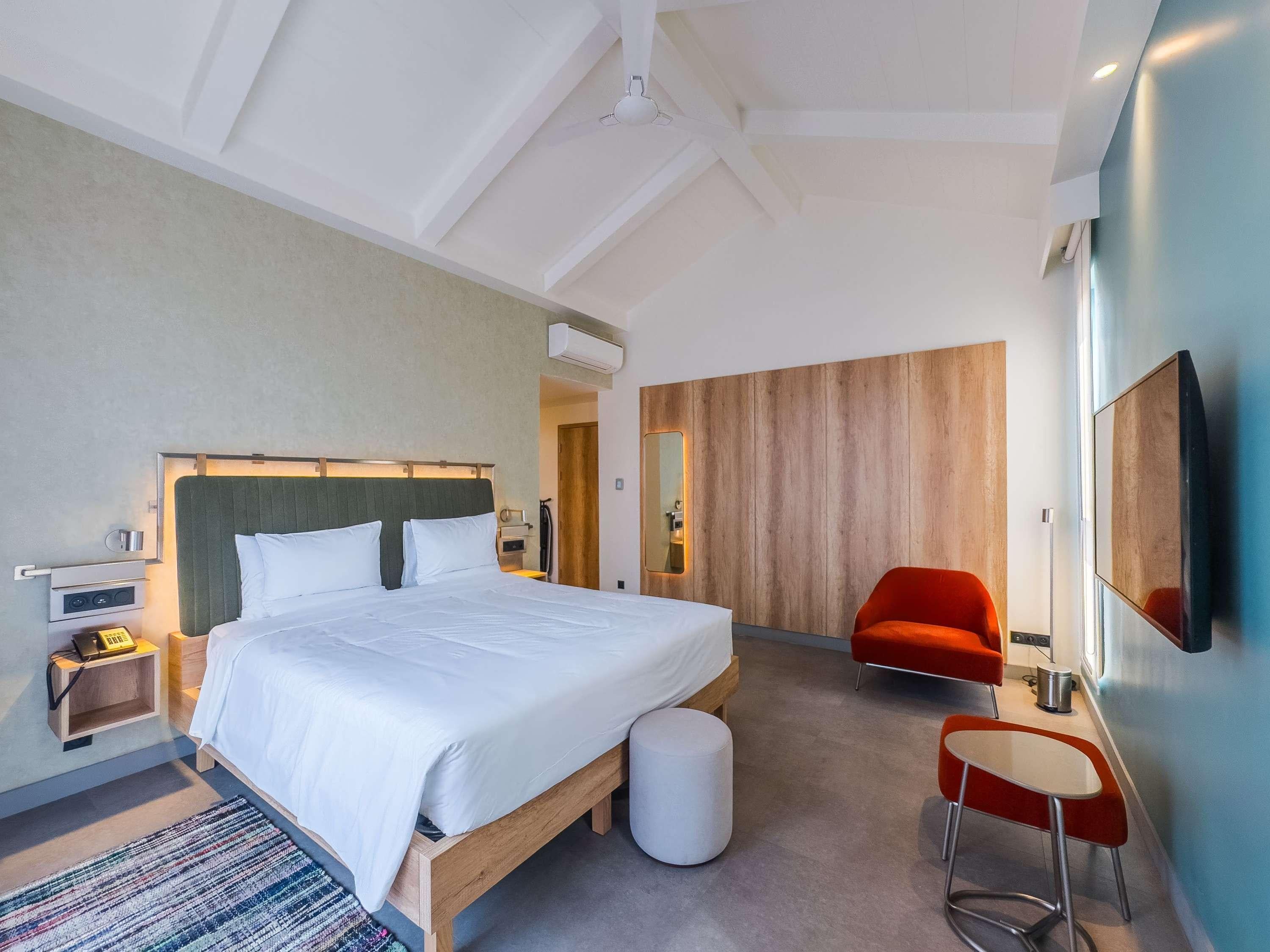 Suite Queen Size Bed