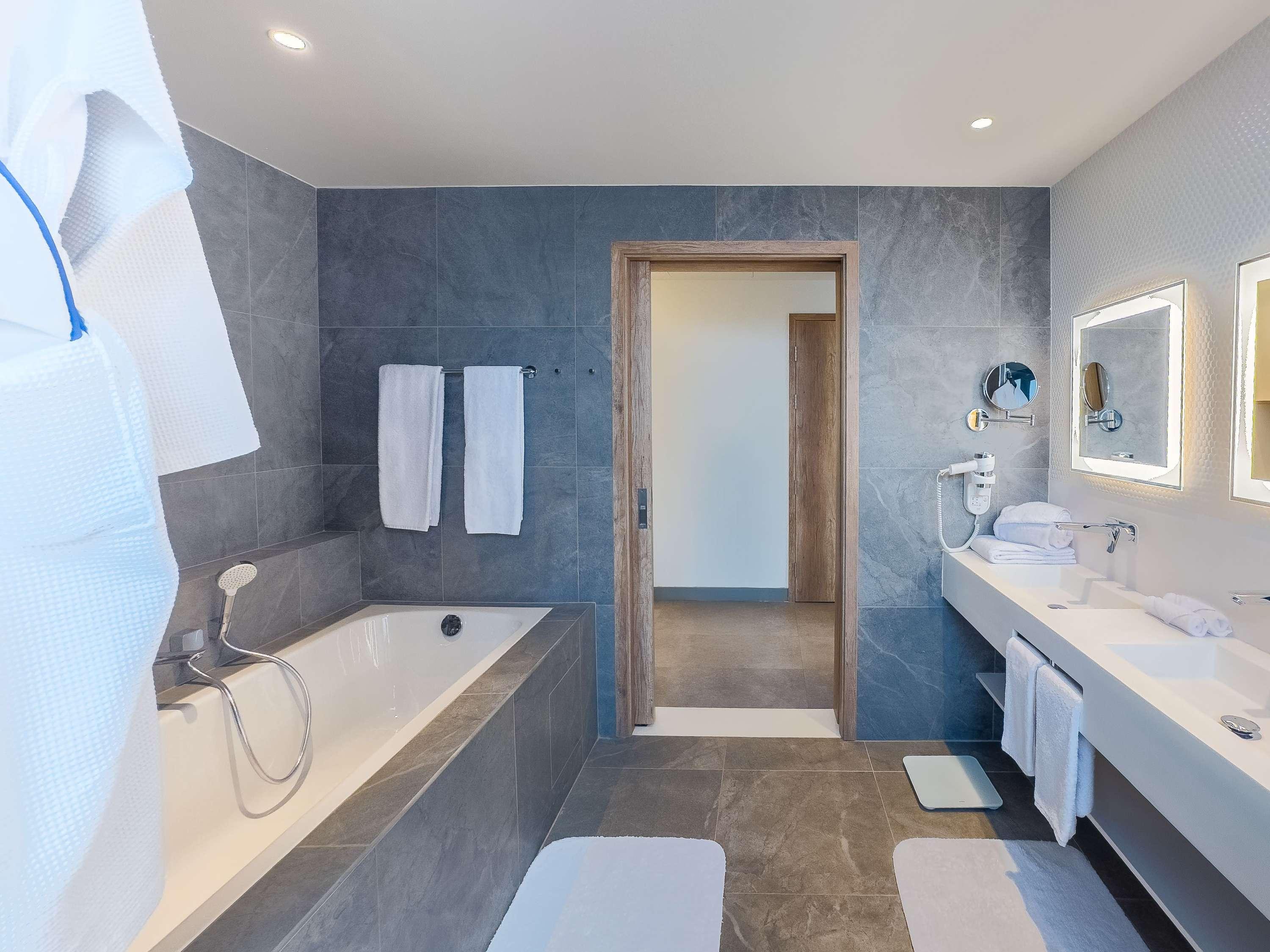 Double Queen Size Bed