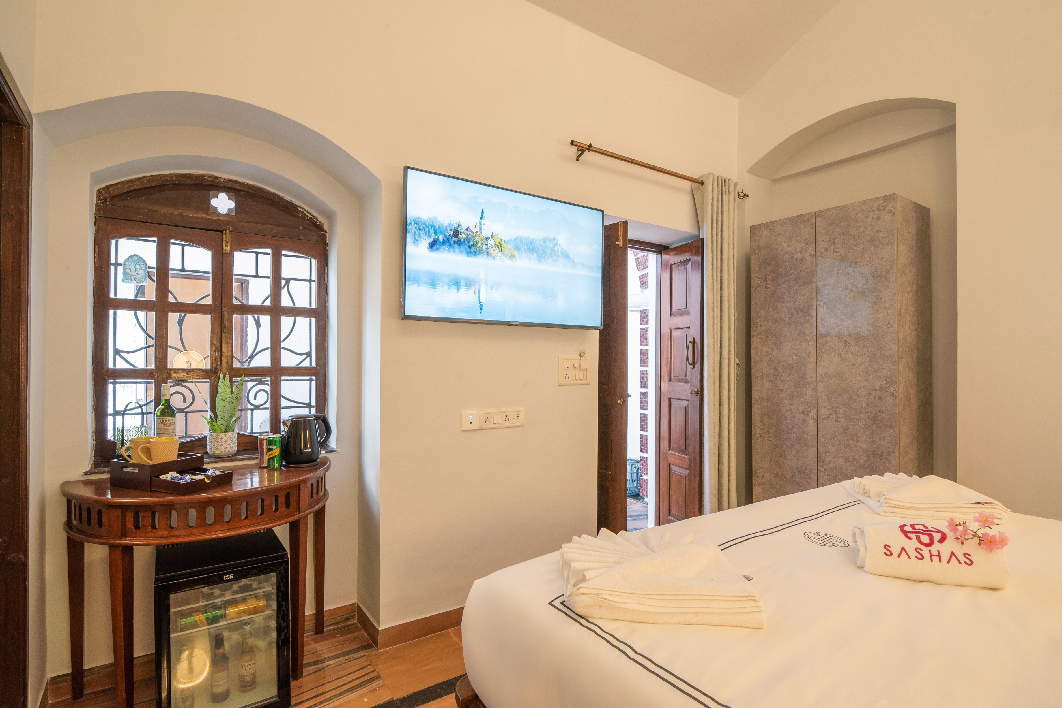 Room Two Bedrooms Two Bathrooms