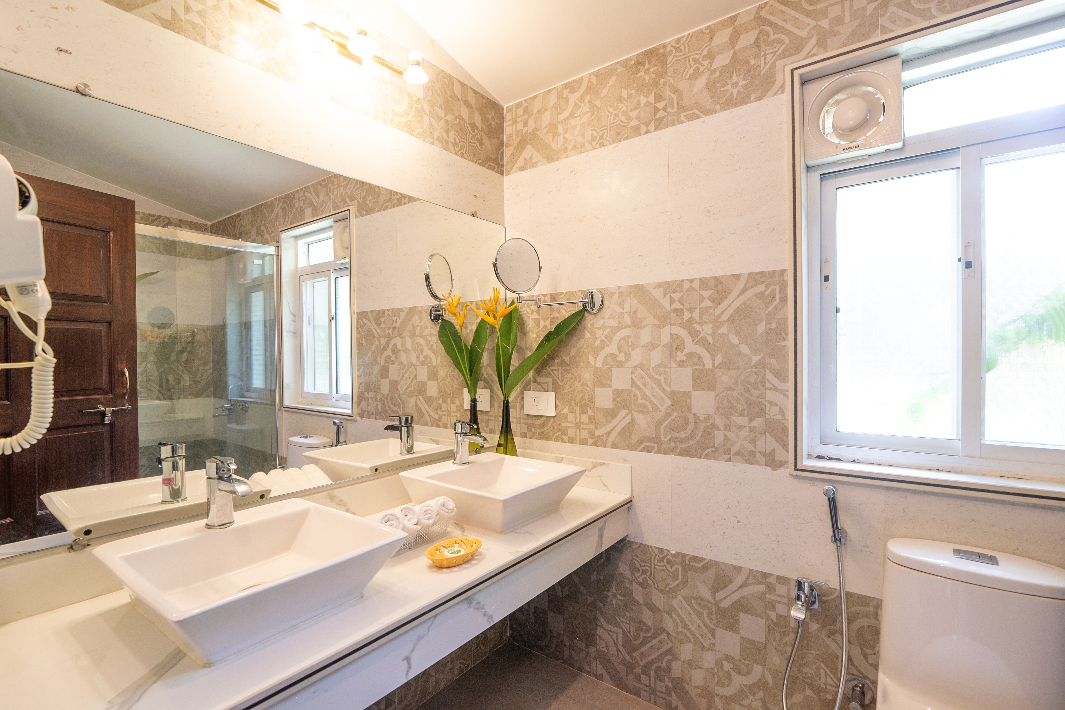 Double Superior King Bed