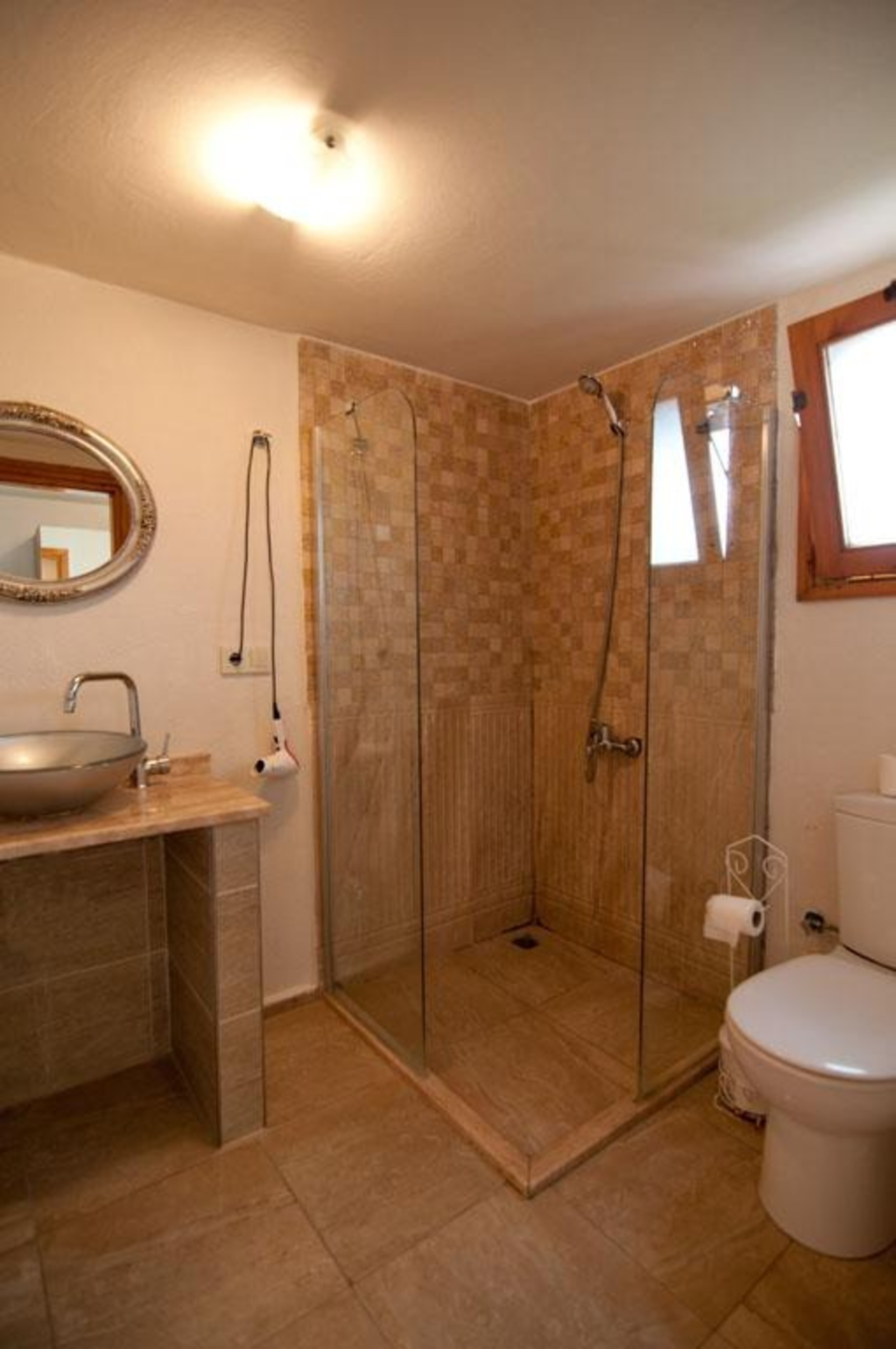 Bungalow with Shared Bathroom