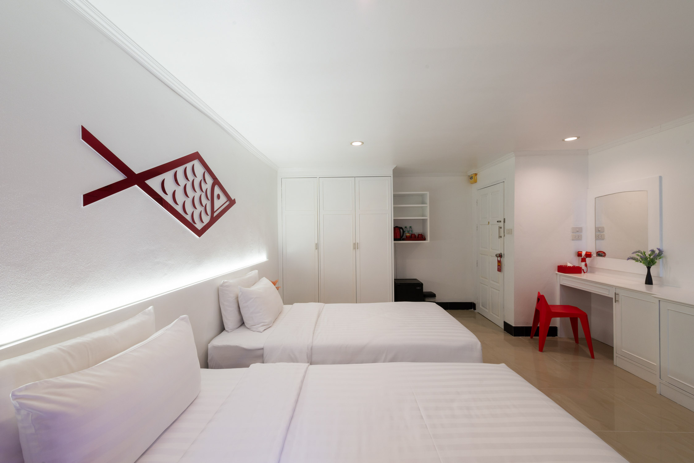 Studio Queen Size Bed