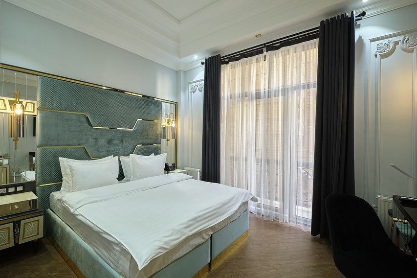 Double or Twin Standard