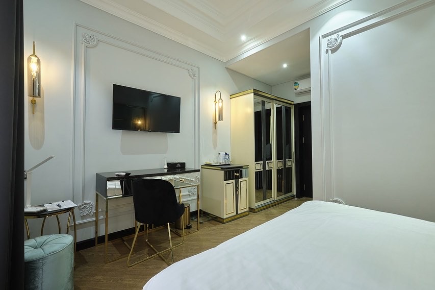 Double or Twin Standard