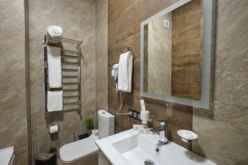 Double or Twin Standard