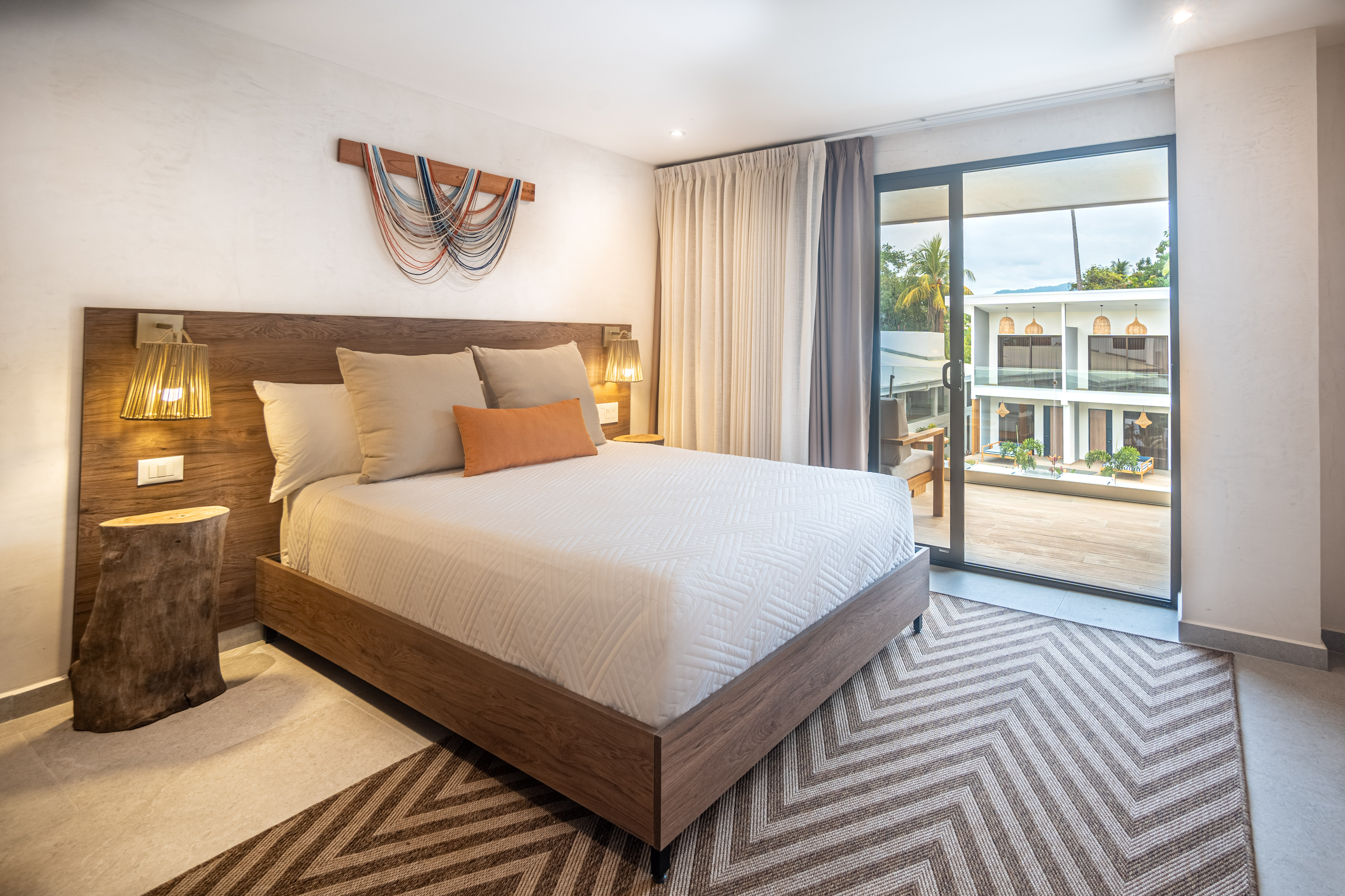 Double Deluxe Queen Bed