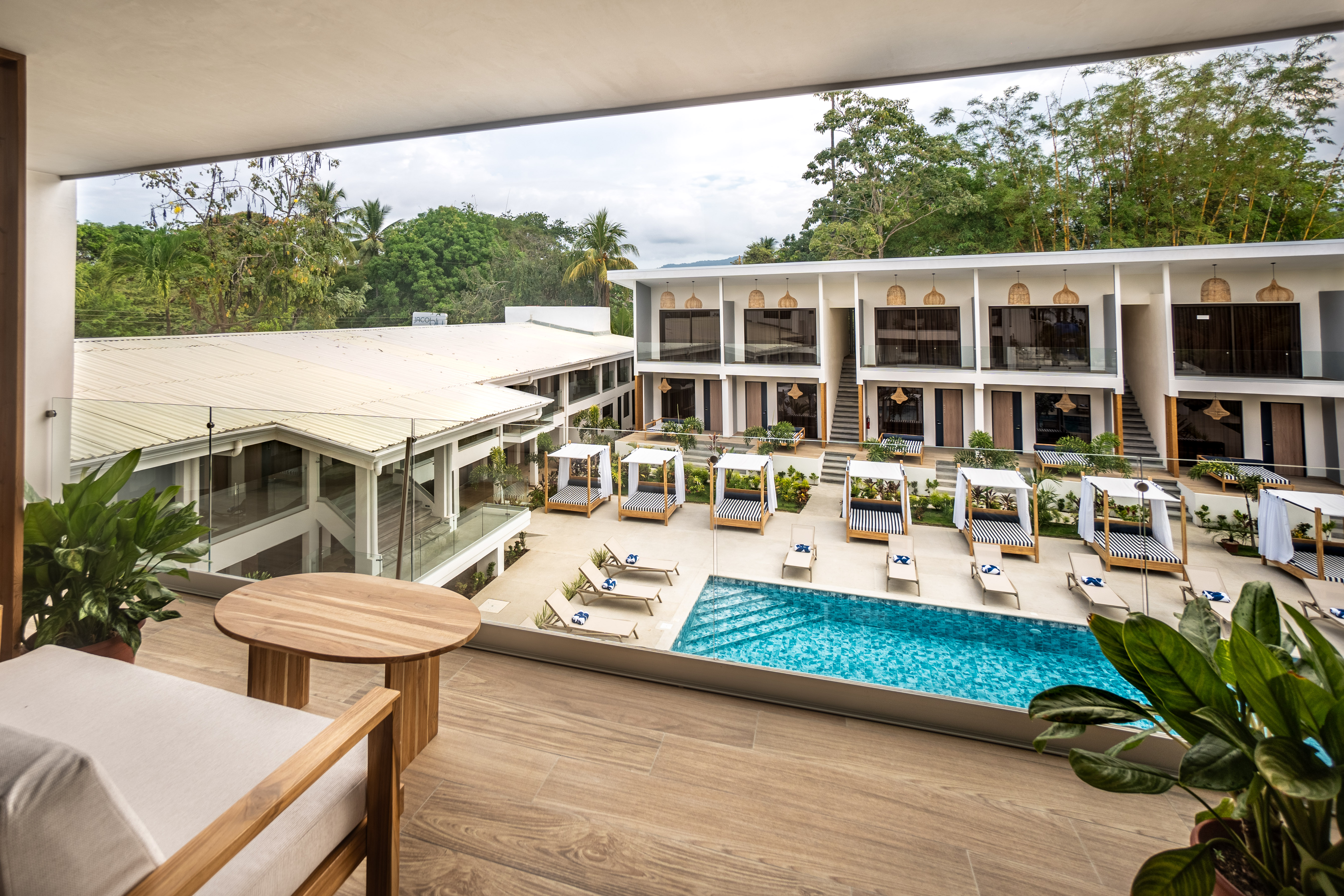 Double Deluxe Queen Bed