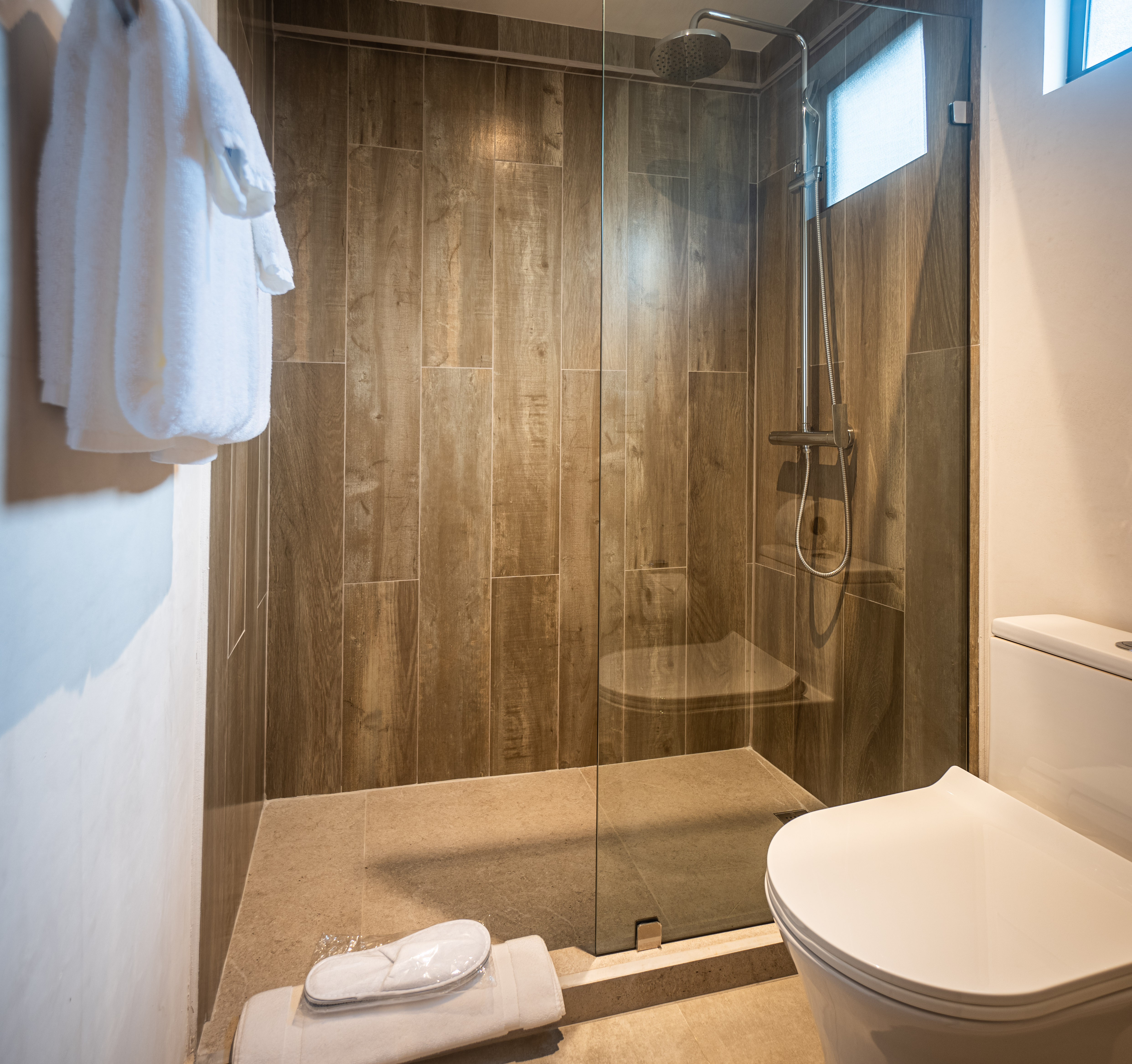 Studio Classic Pool View