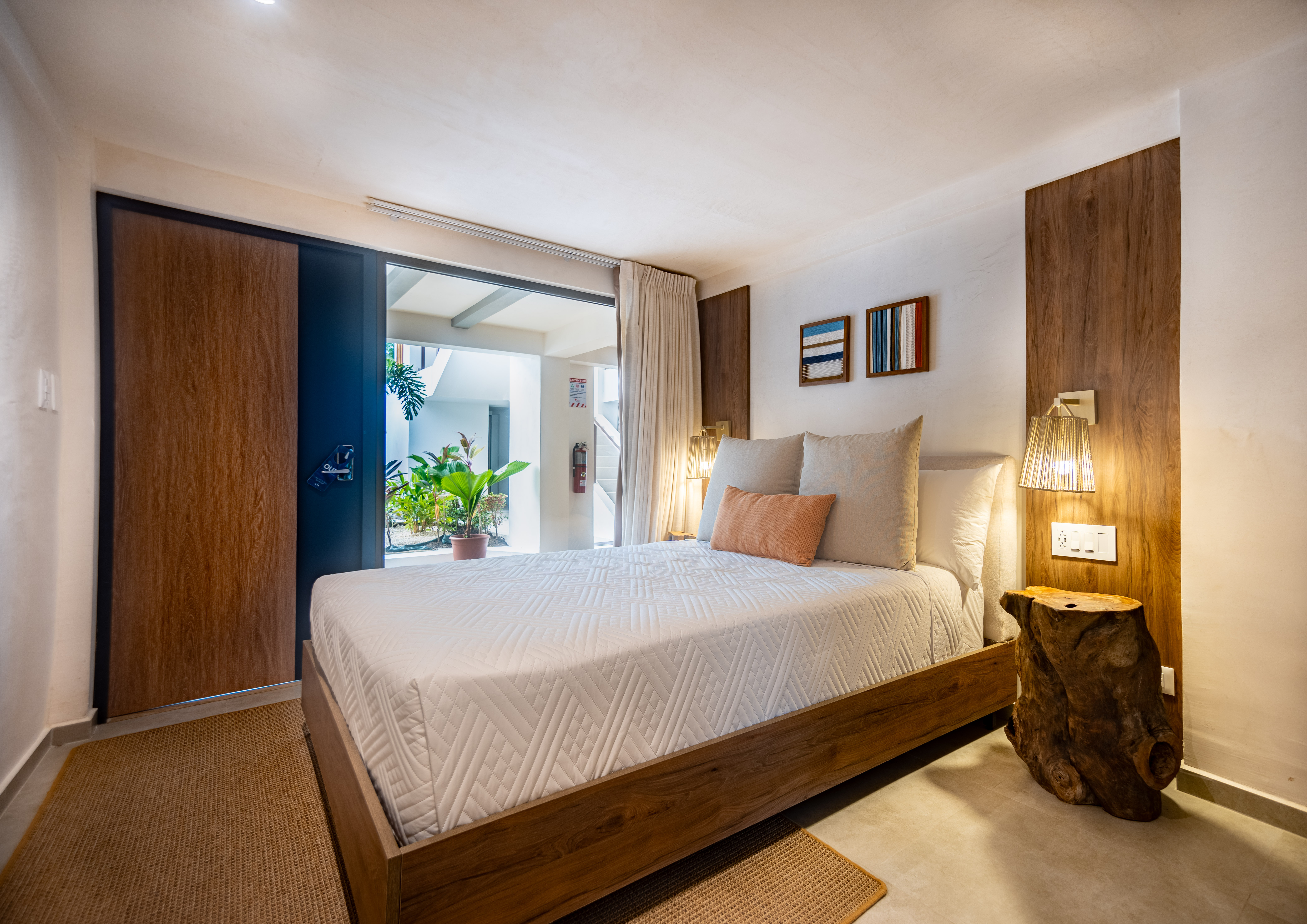 Studio Classic Pool View