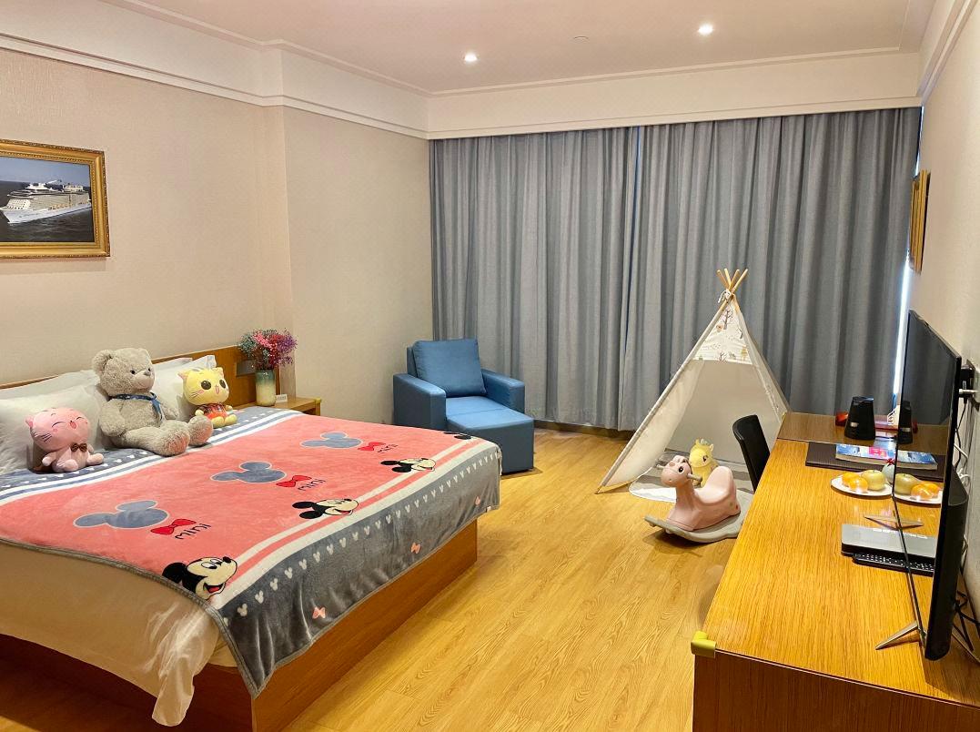 Family Room Standard