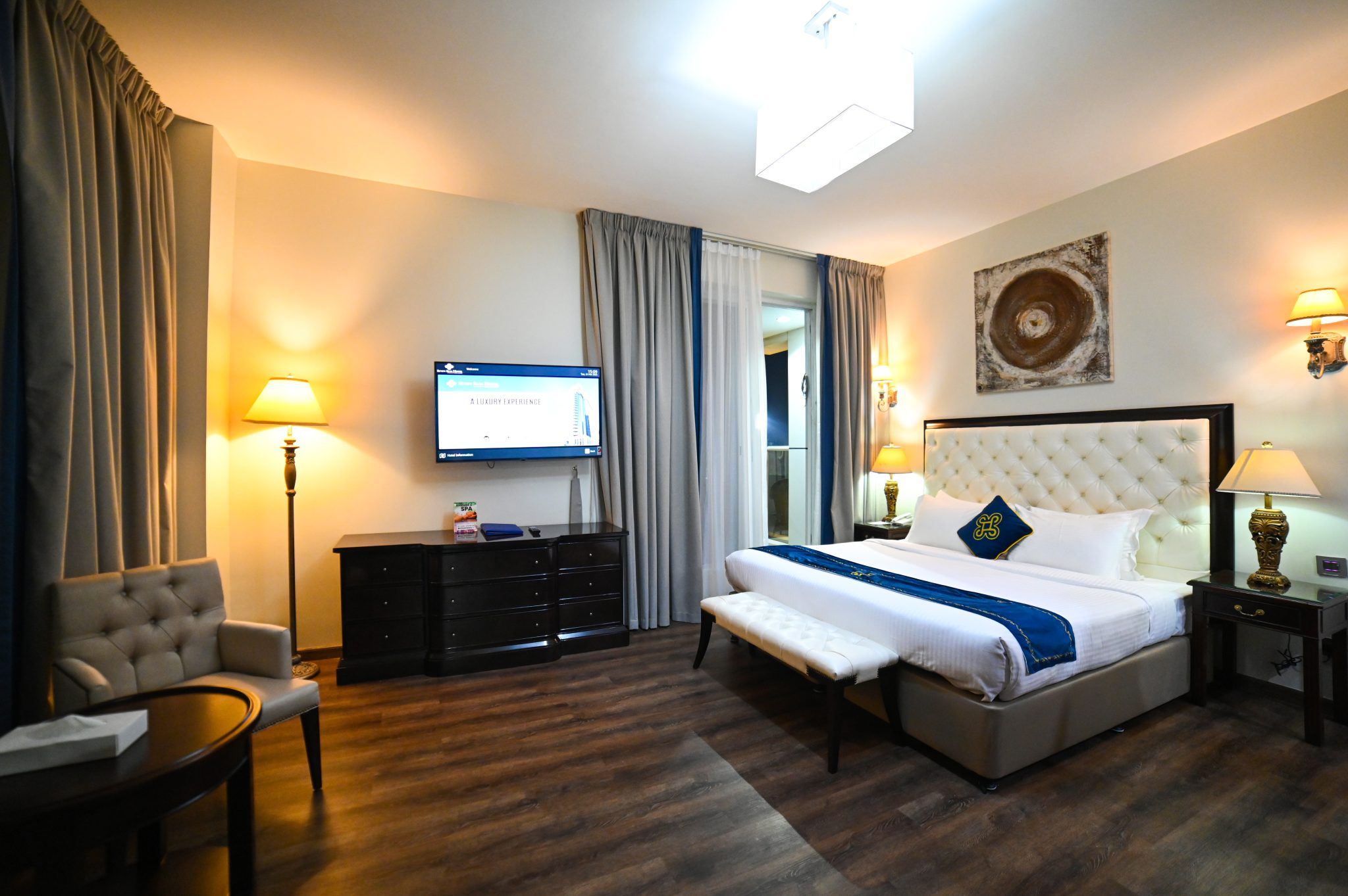 Double Deluxe King Bed