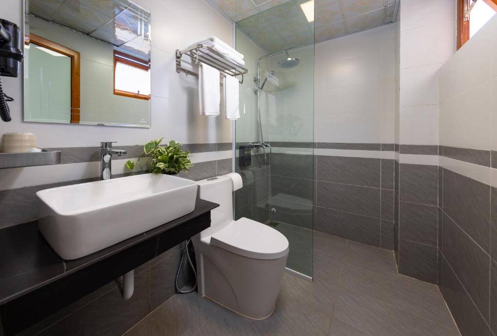 Double Deluxe Mountain View