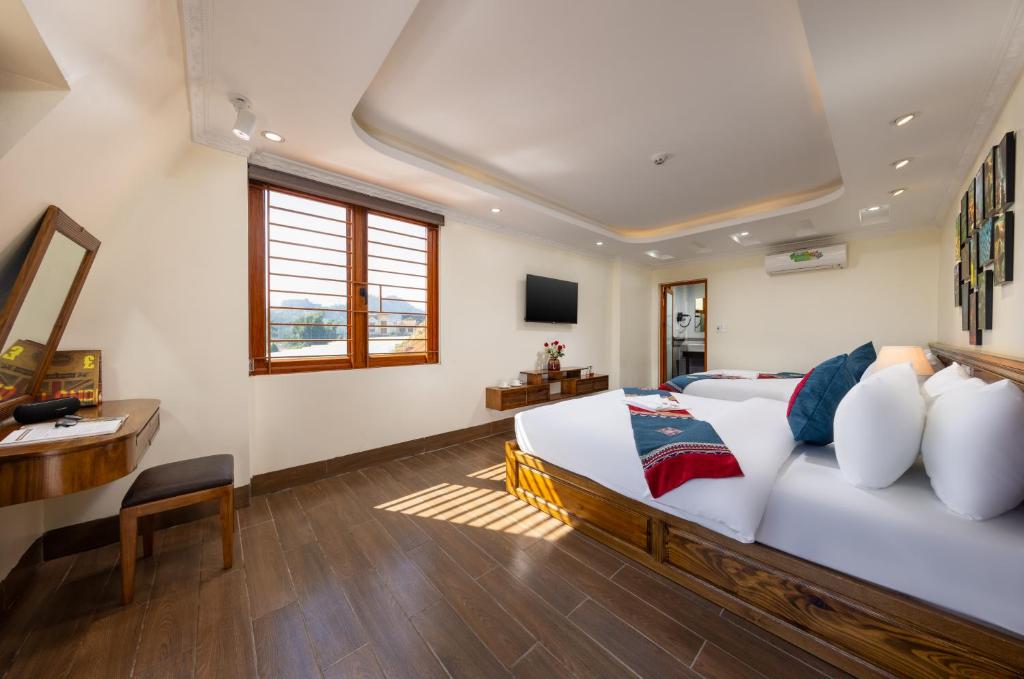 Family Room Mountain View