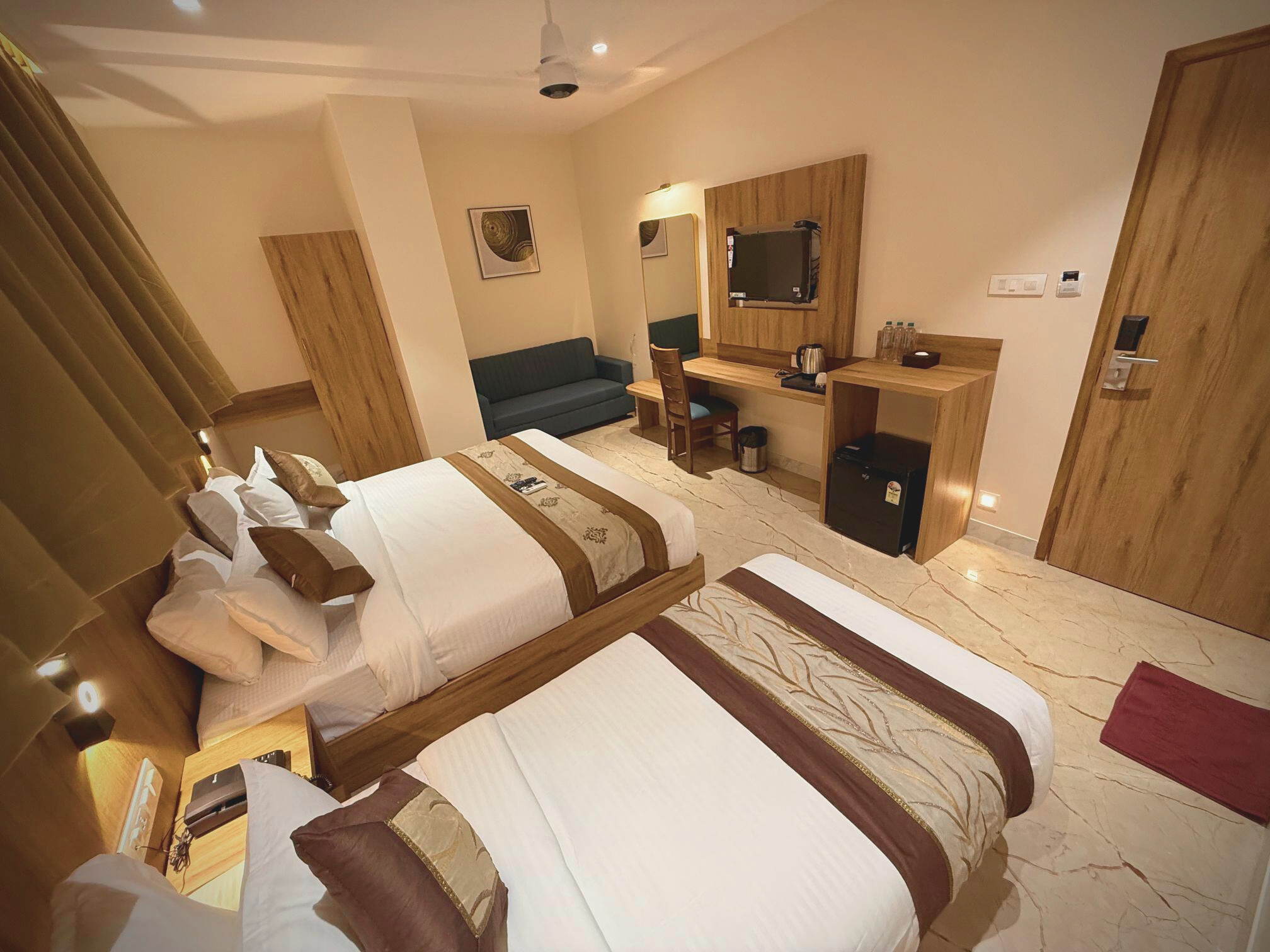 Quadruple Executive King Bed