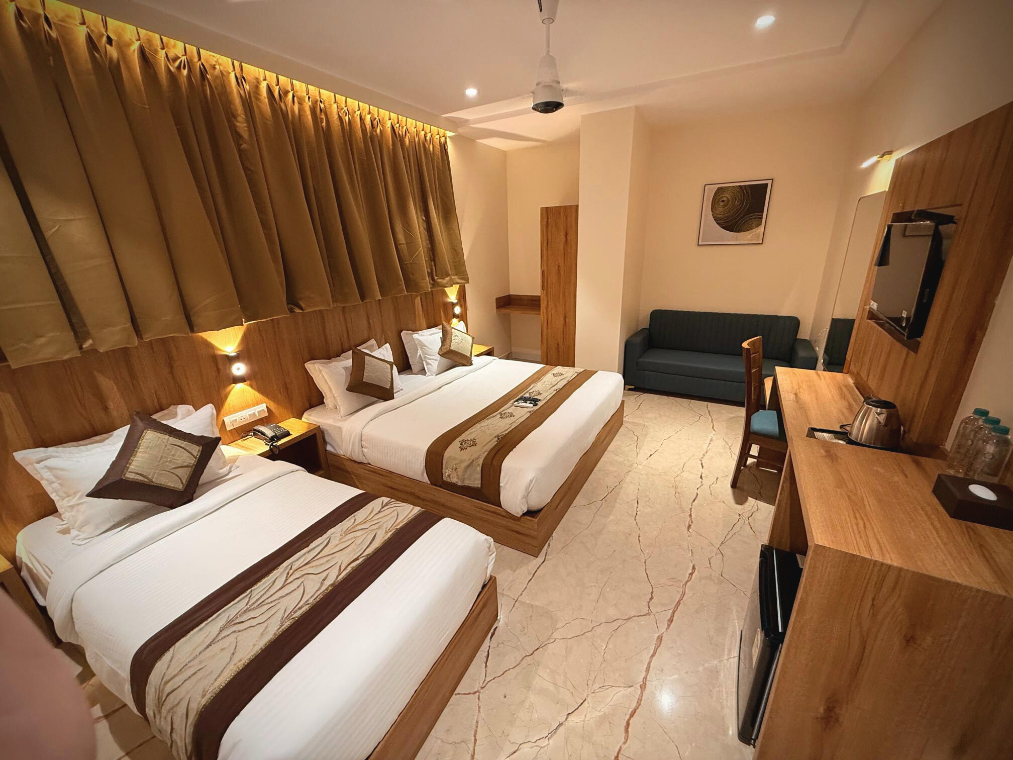 Quadruple Executive King Bed