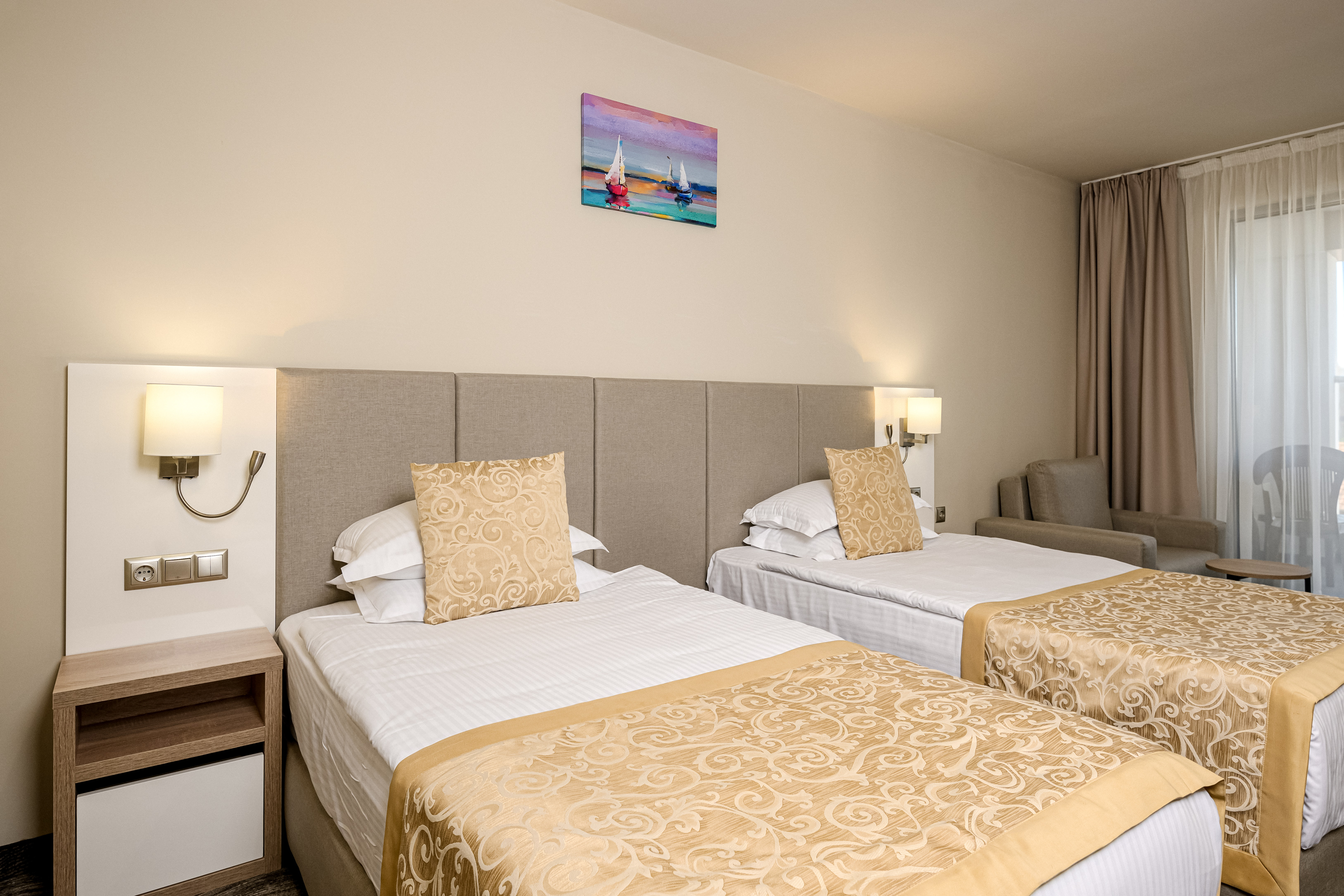 Twin One Bedroom One Bathroom