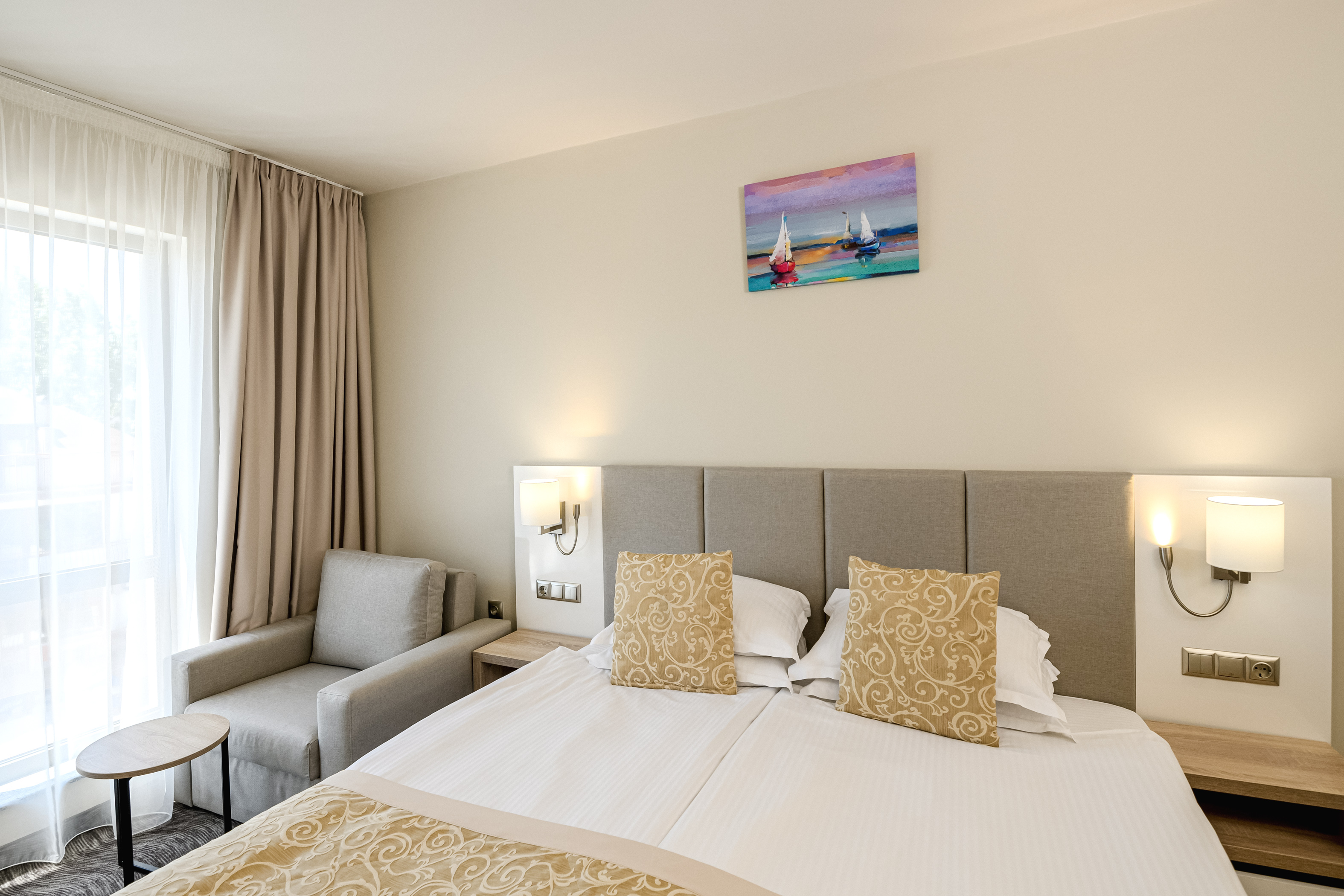 Apartment One Bedroom Two Bathrooms