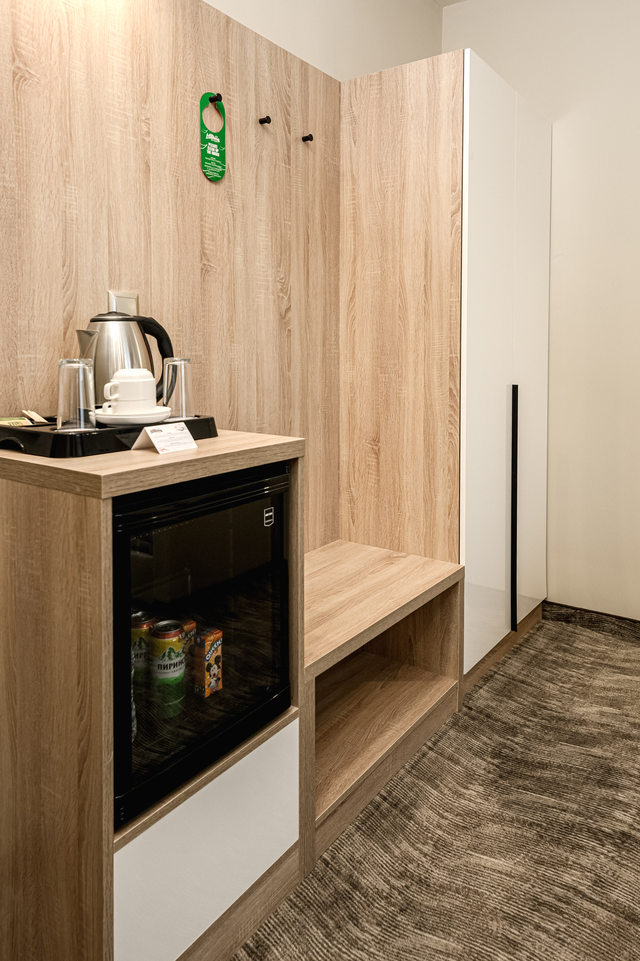 Apartment One Bedroom Two Bathrooms