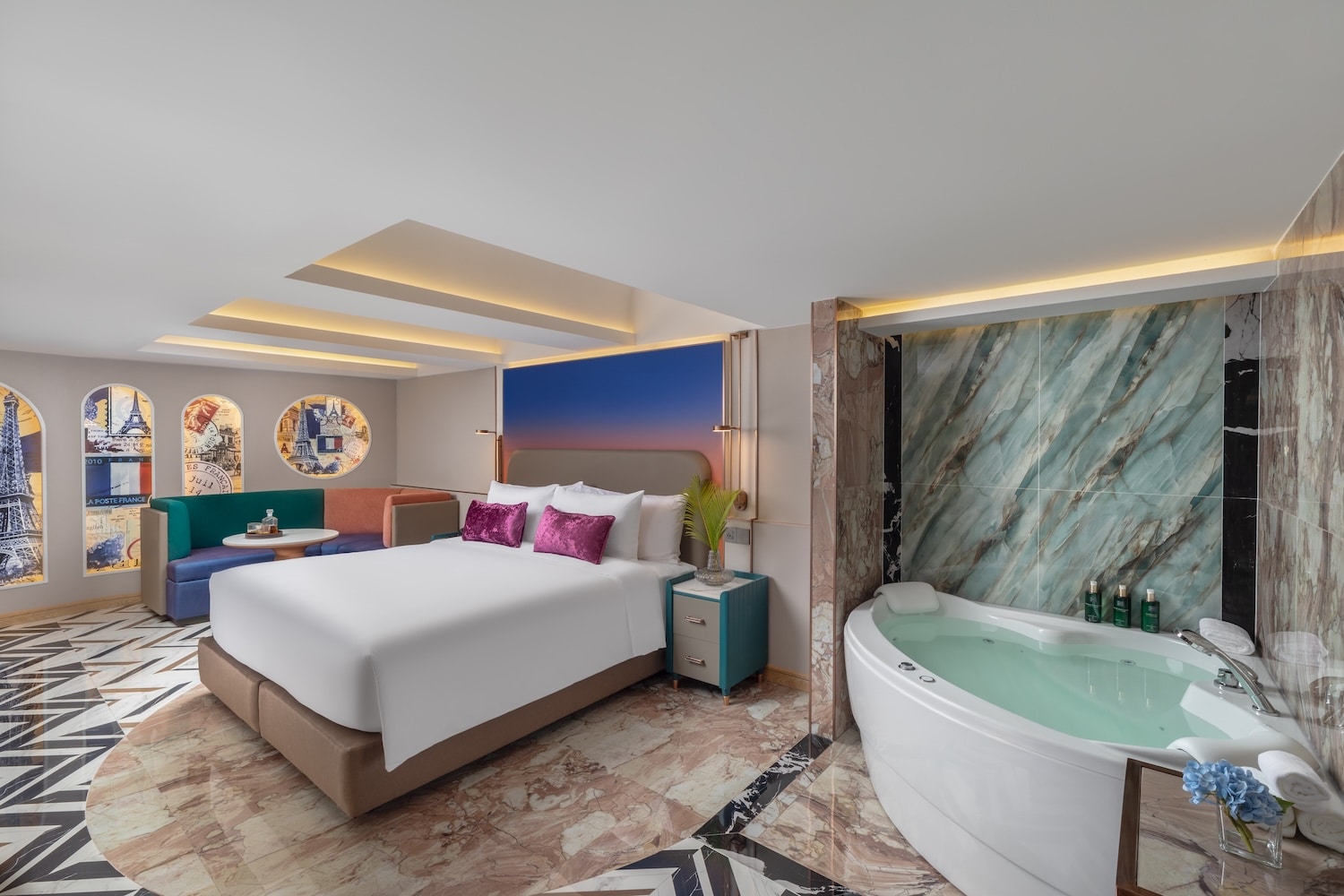 Double King Bed with Jacuzzi