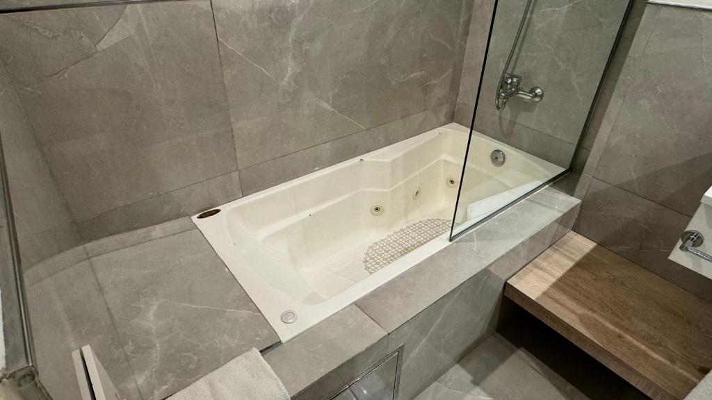 Double or Twin Executive Superior