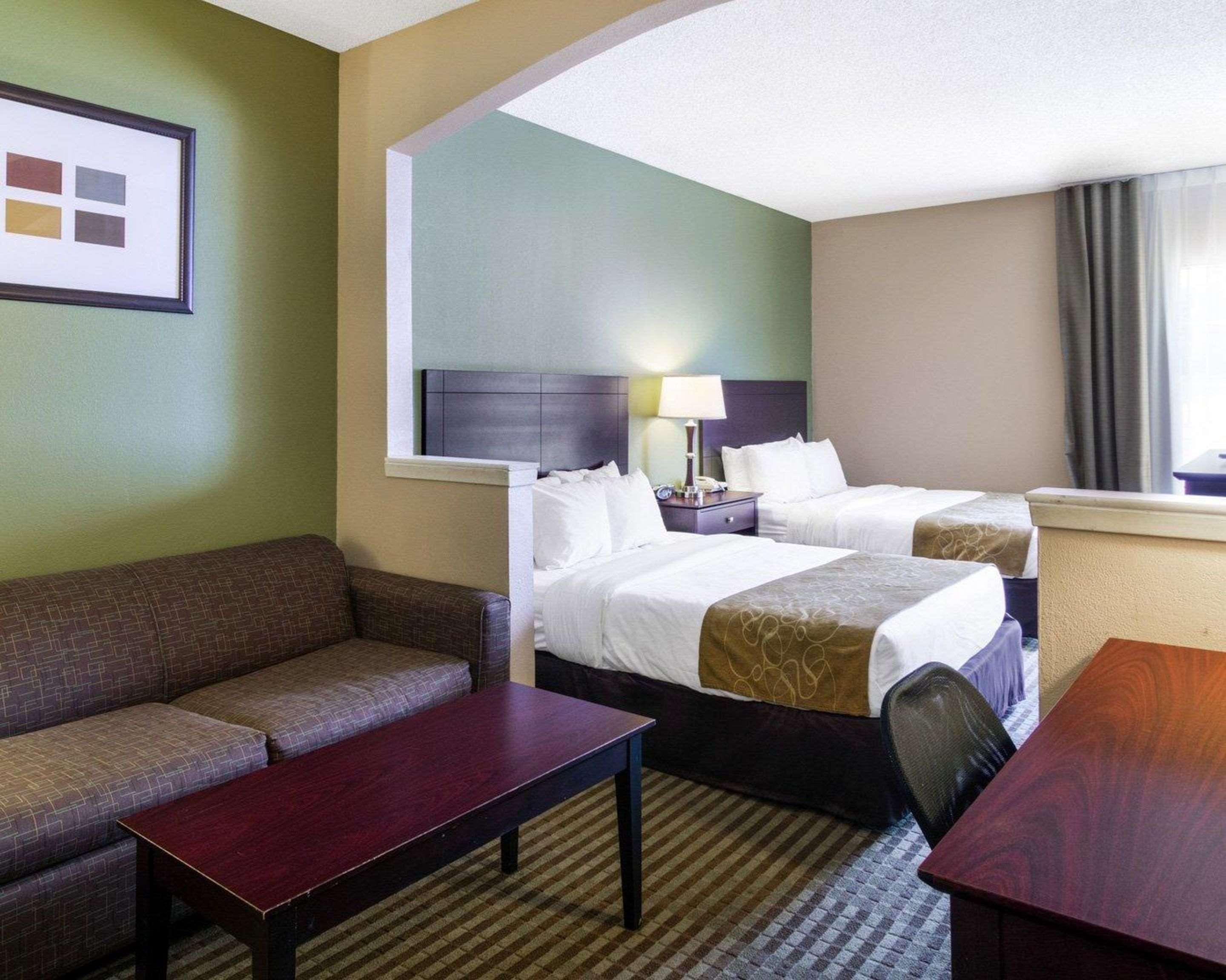 Suite Two Queen Beds Non Smoking