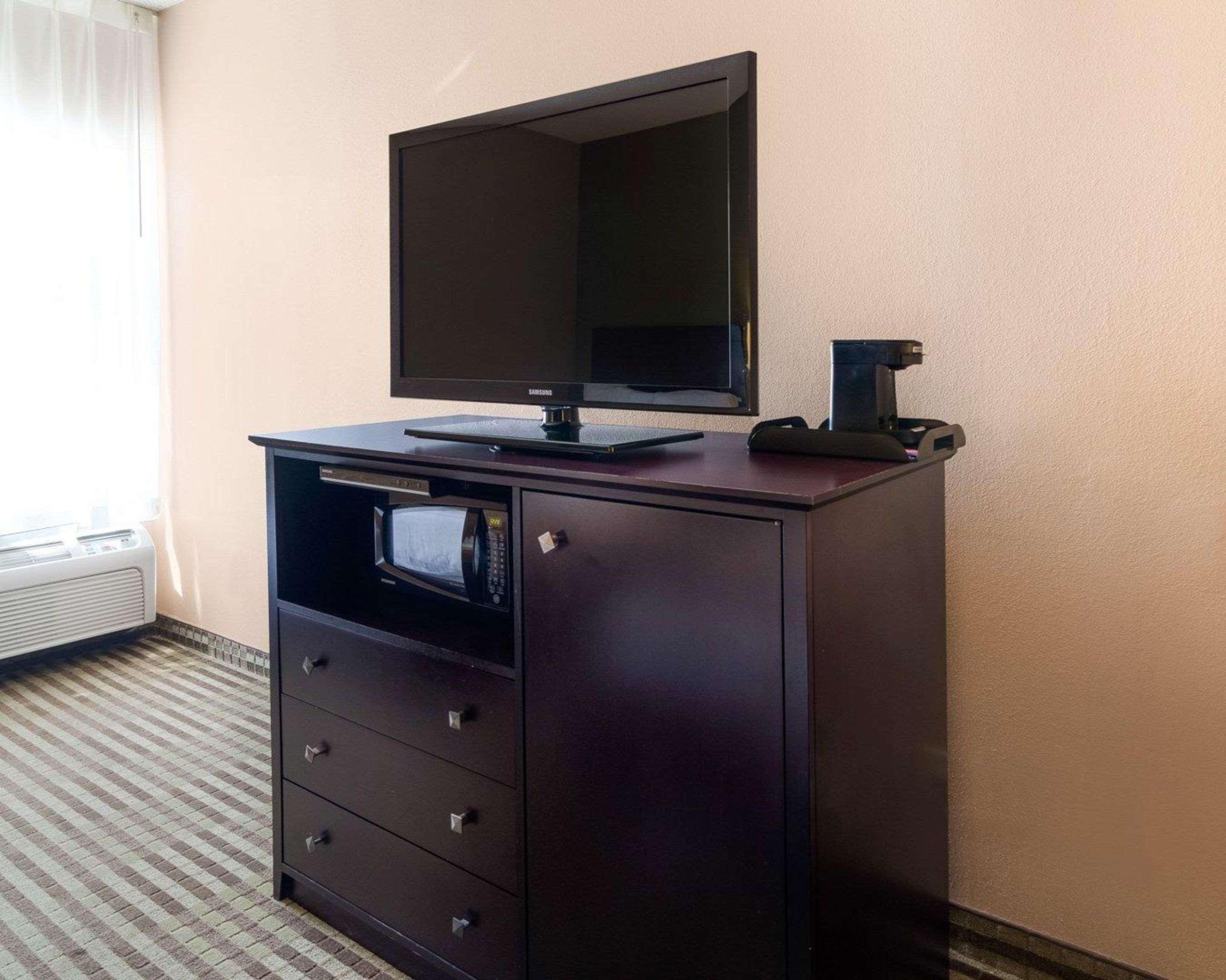 Suite Two Queen Beds Non Smoking