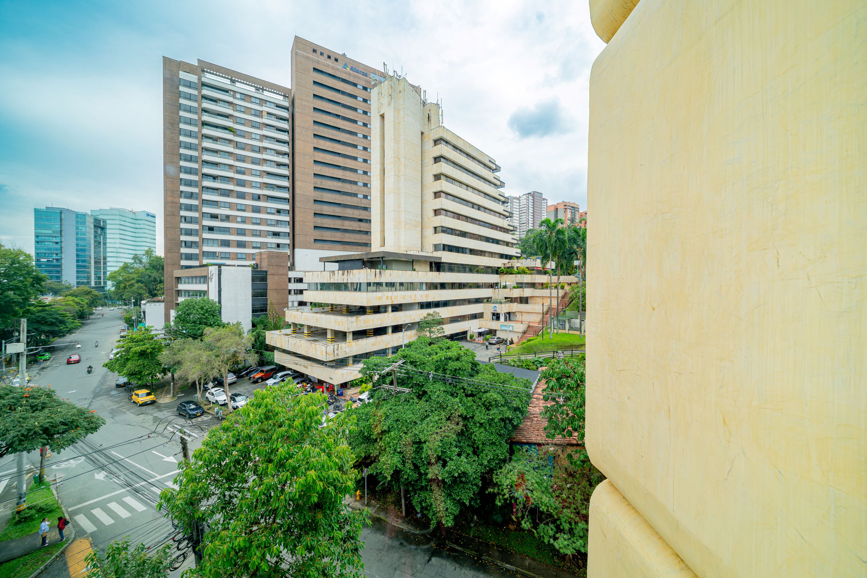 Twin Executive King Bed