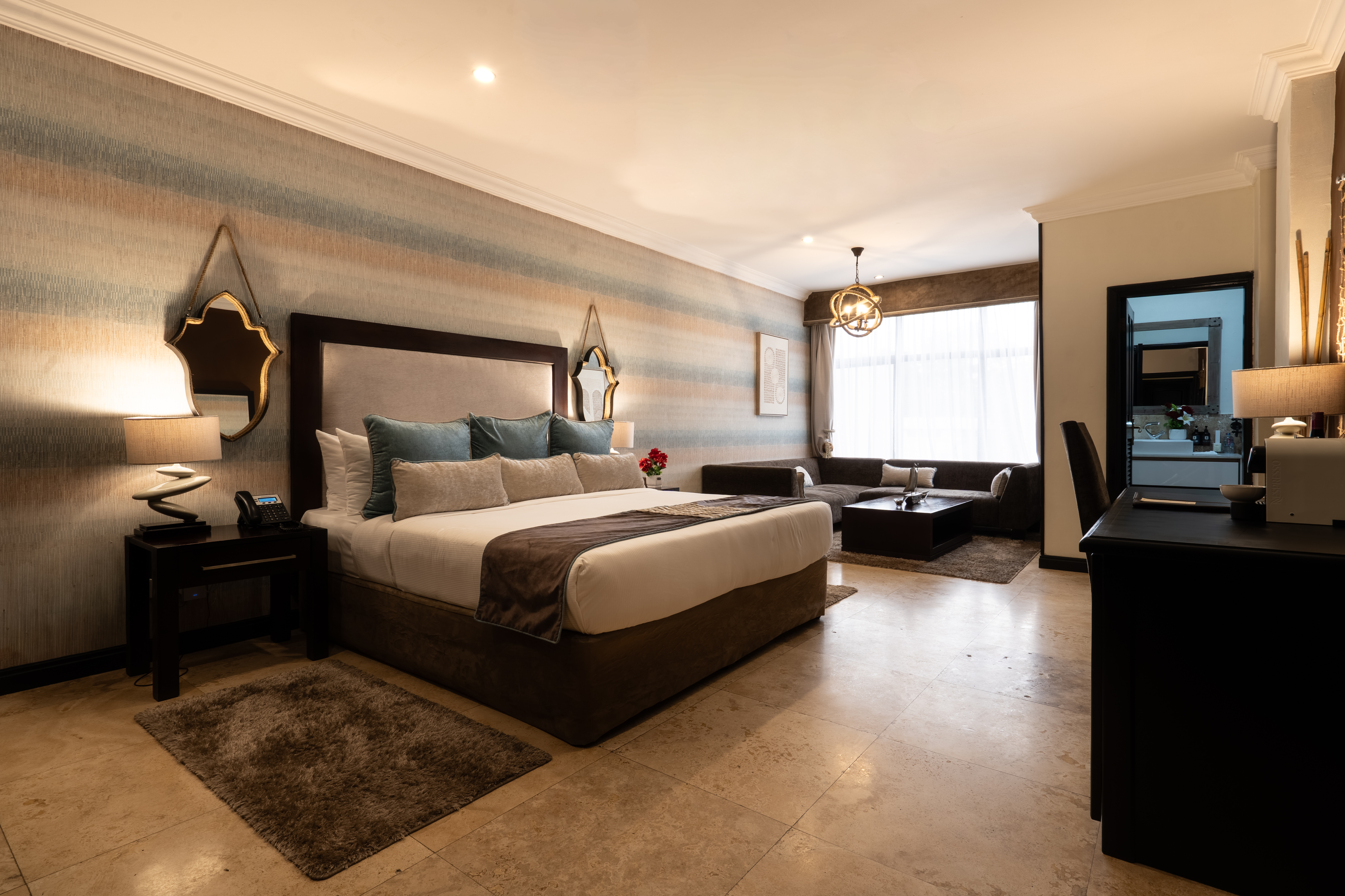 Junior Suite Queen Size Bed