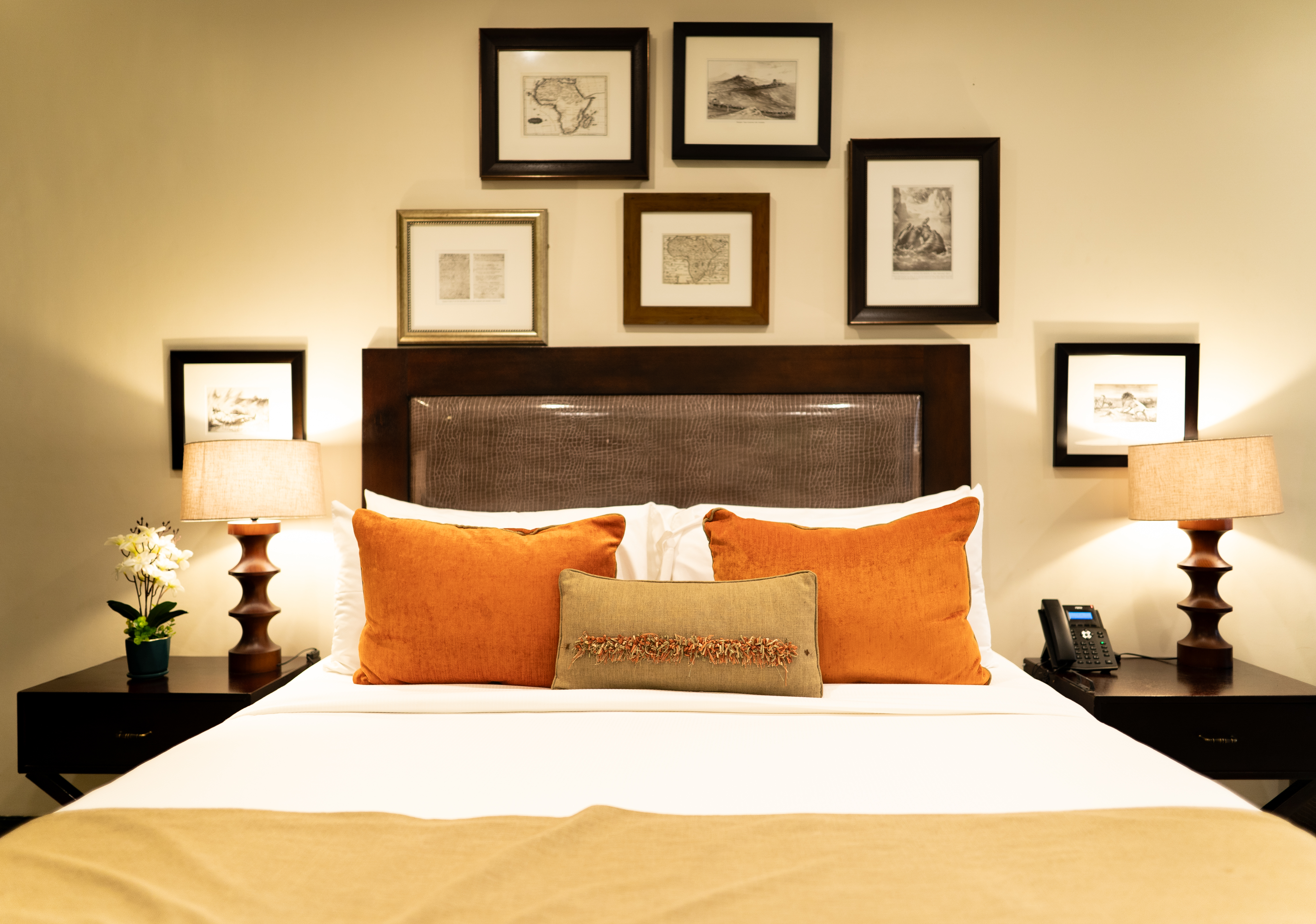 Junior Suite Queen Size Bed