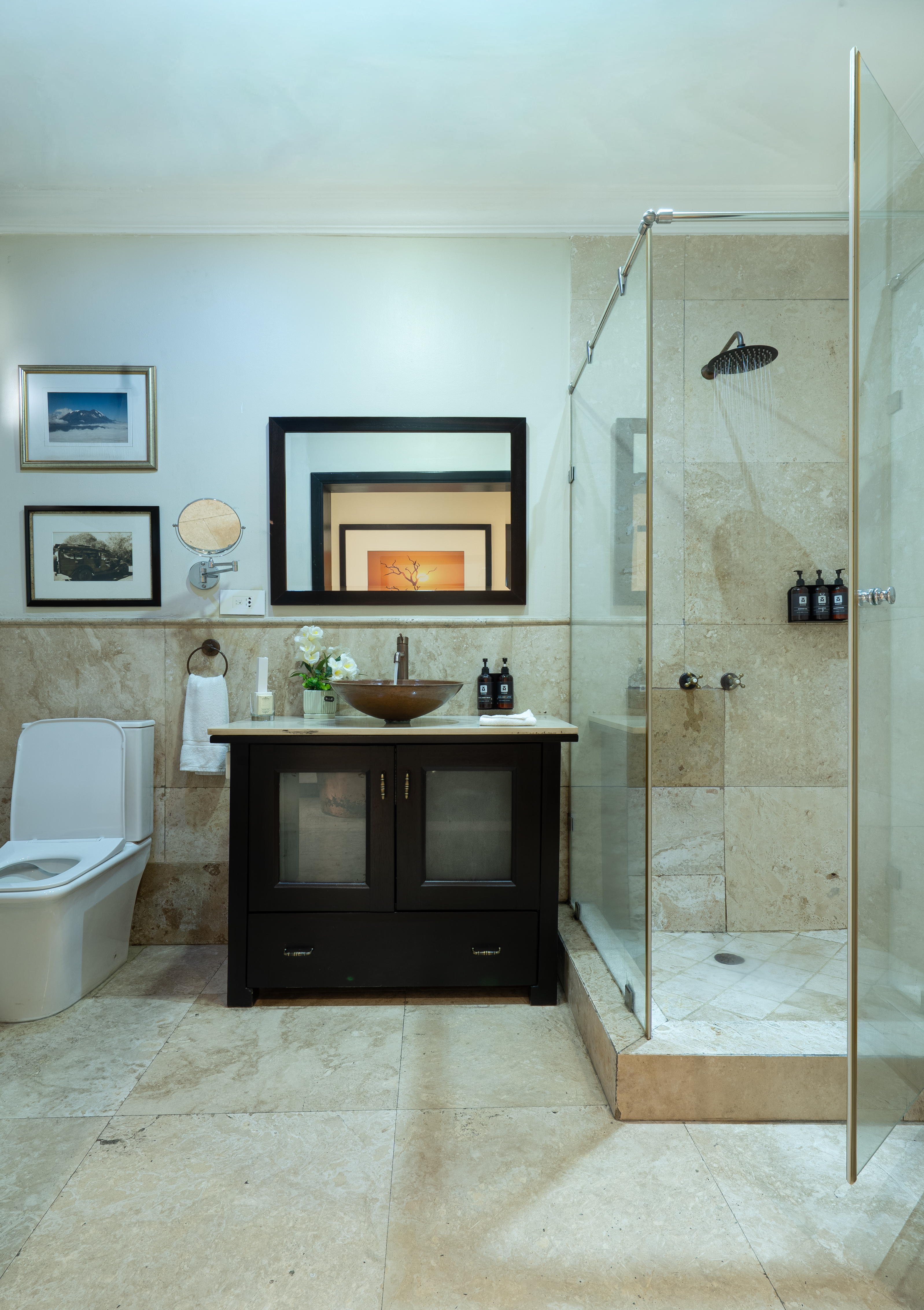 Junior Suite Queen Size Bed