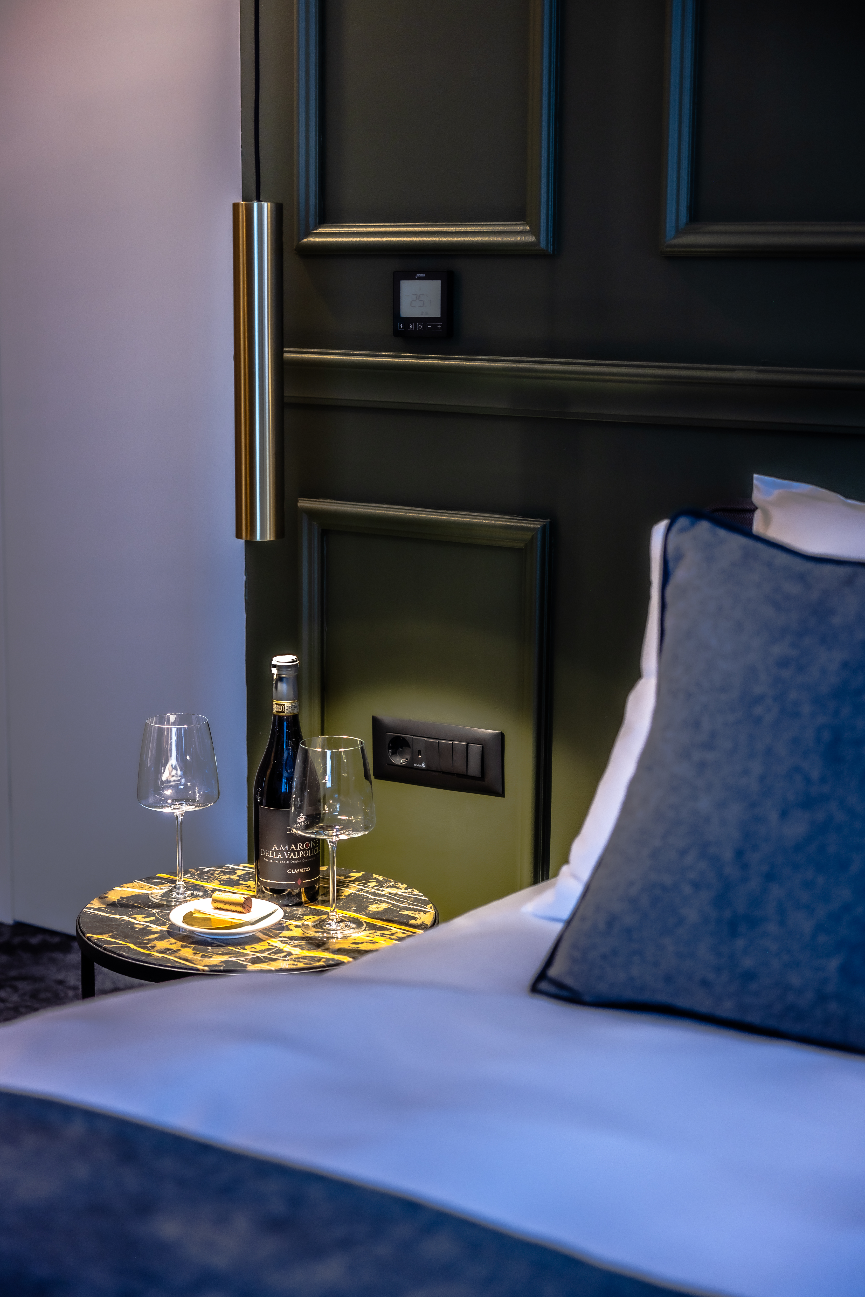 Double Deluxe King Bed