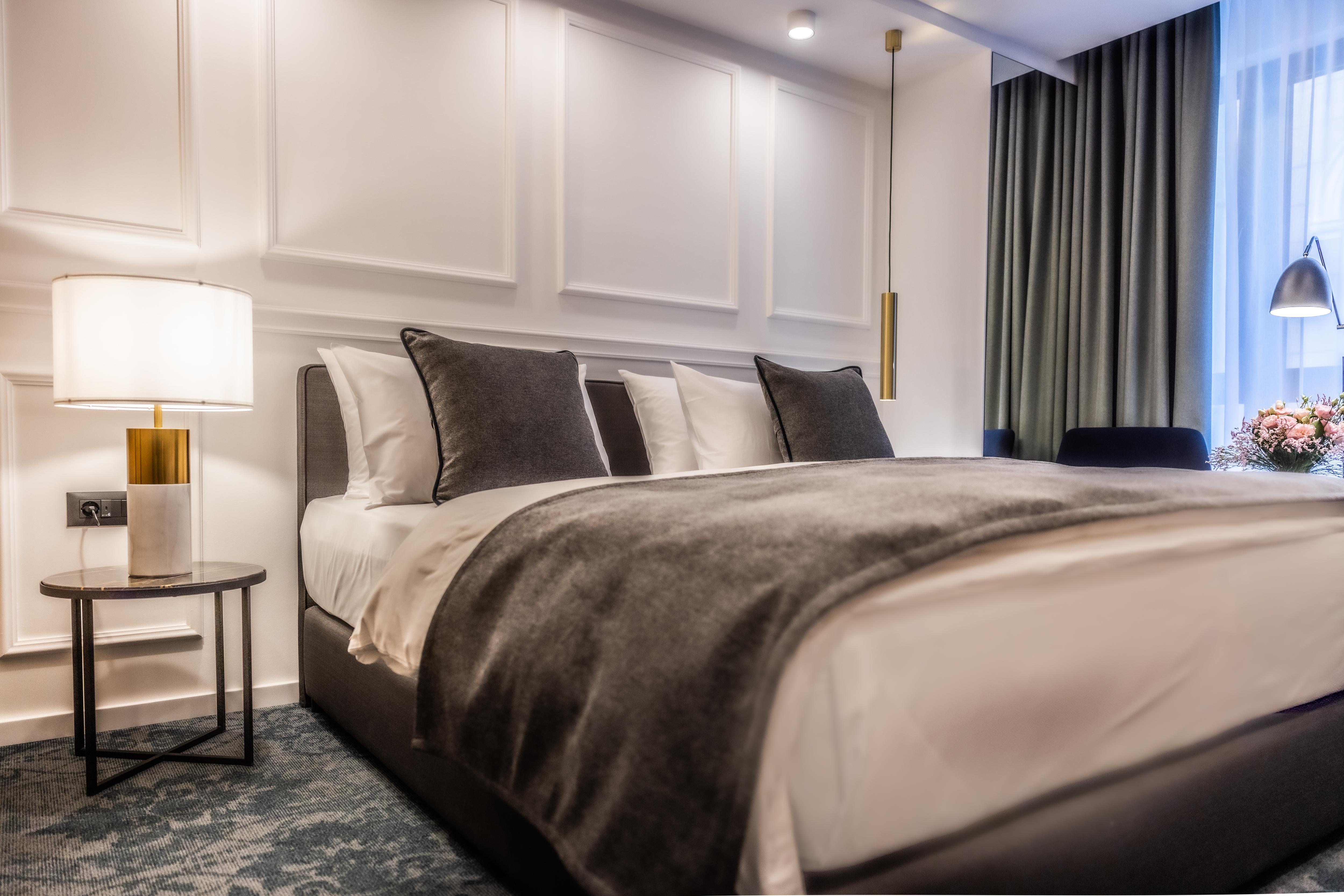 Single Superior King Bed