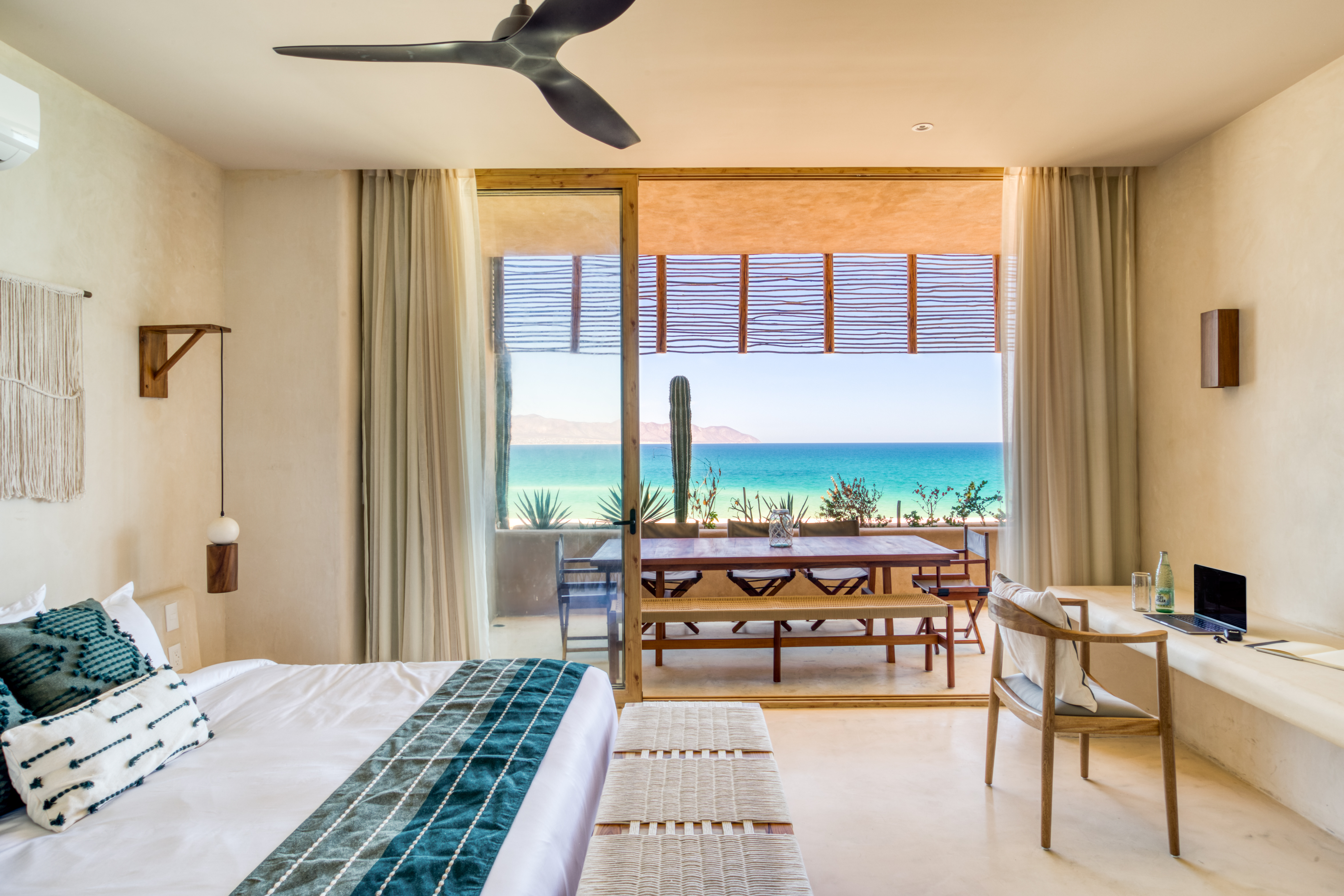 Villa Three Bedrooms Three Bathrooms