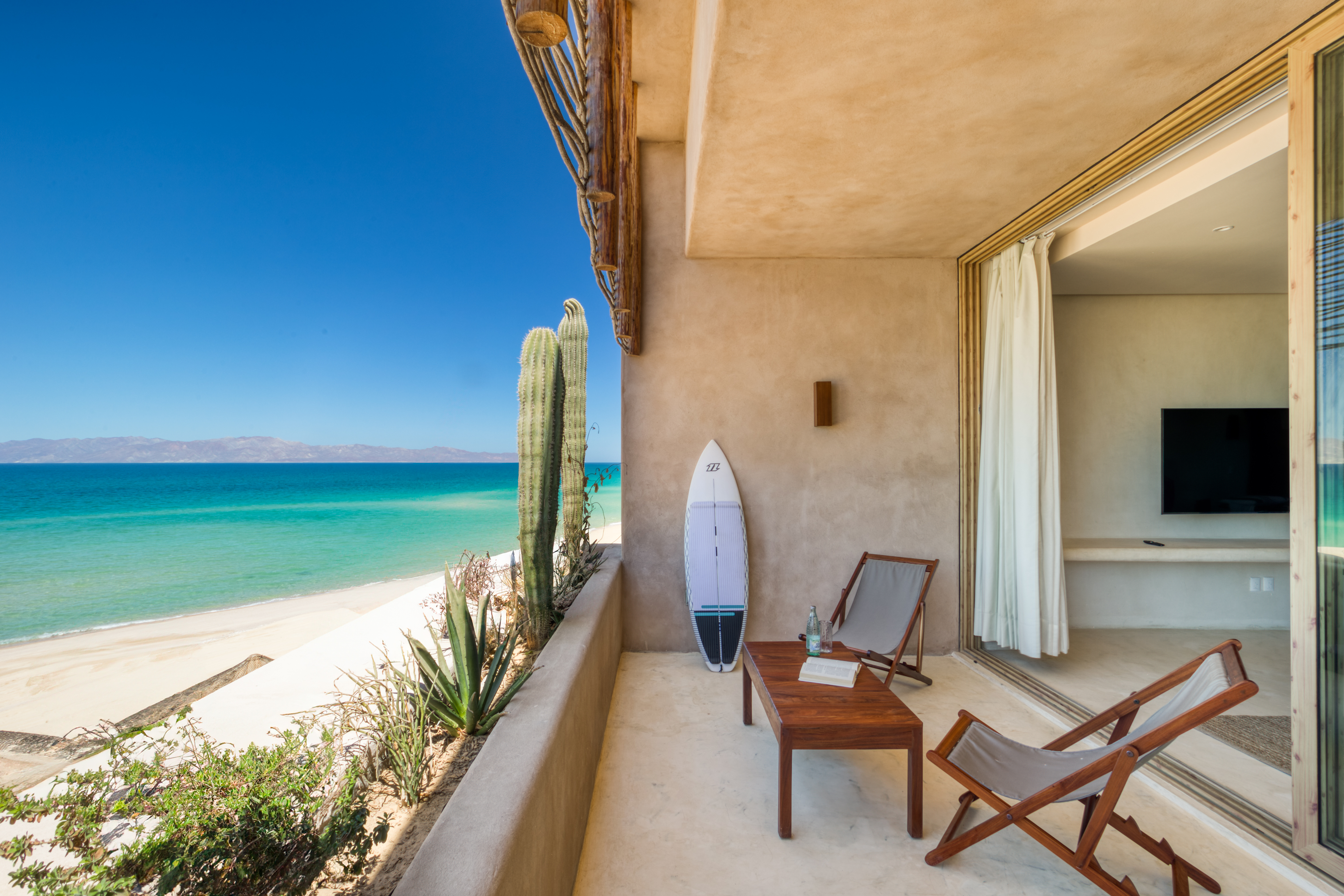 Villa Three Bedrooms Three Bathrooms