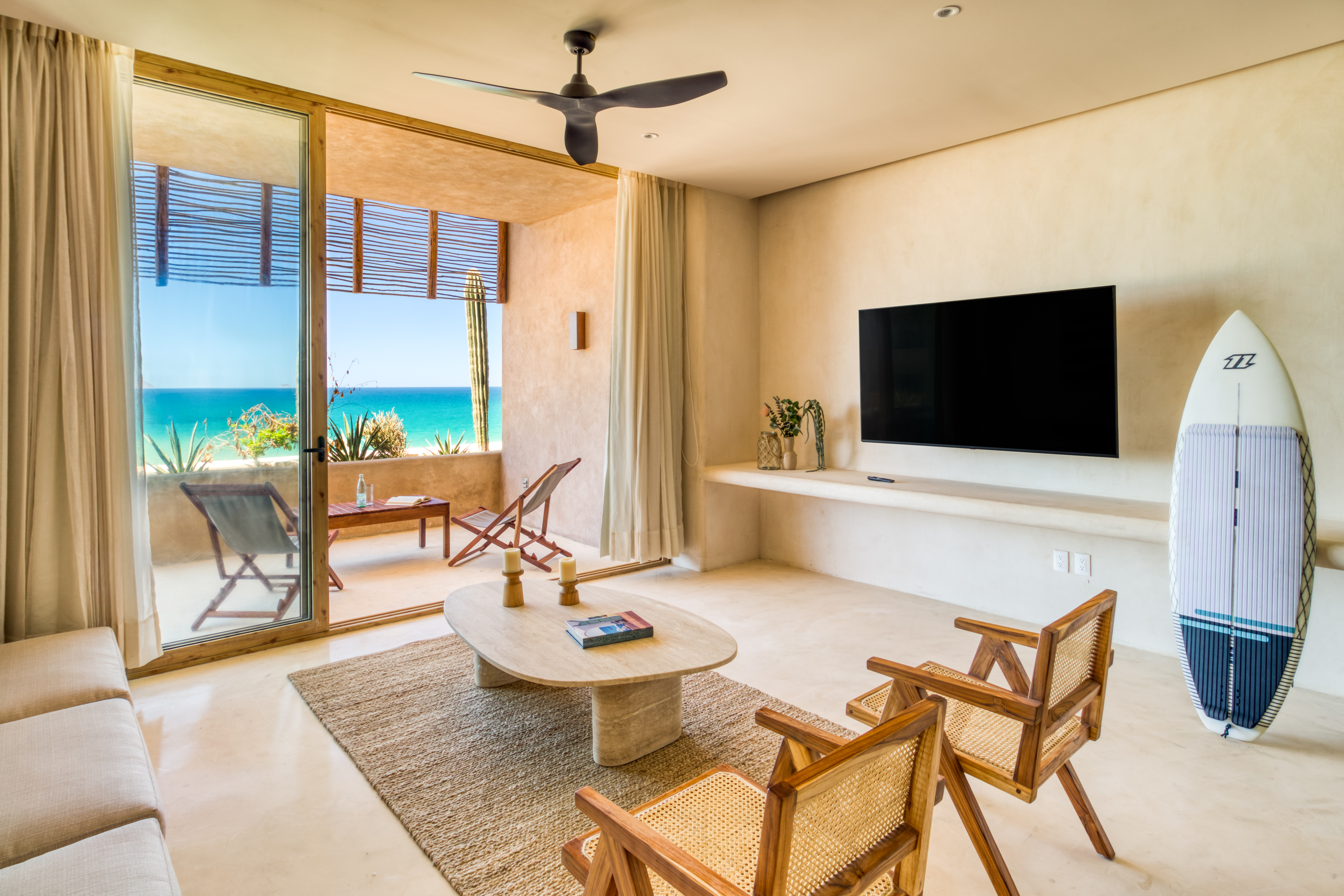 Villa Three Bedrooms Three Bathrooms