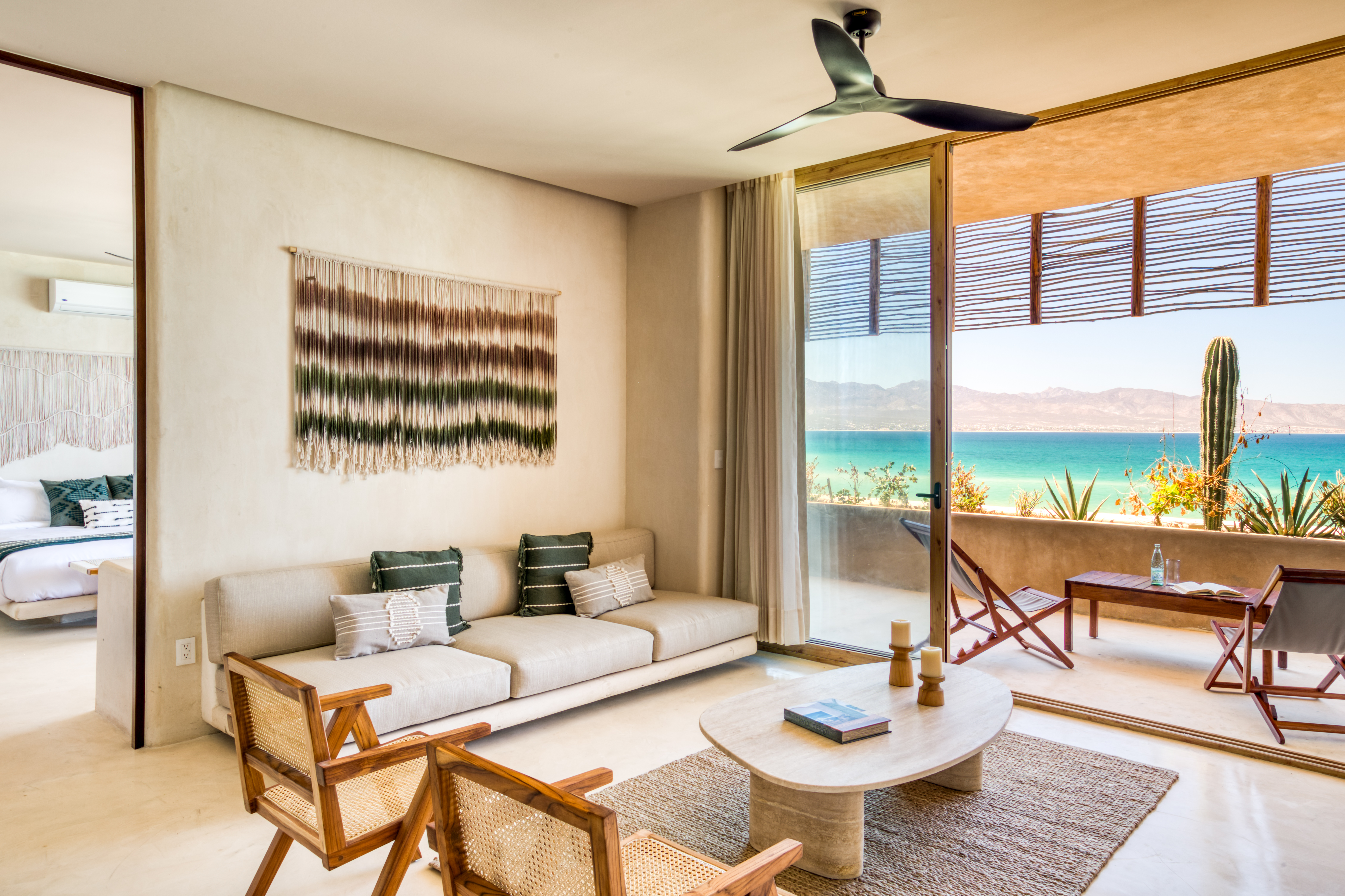 Villa Three Bedrooms Three Bathrooms