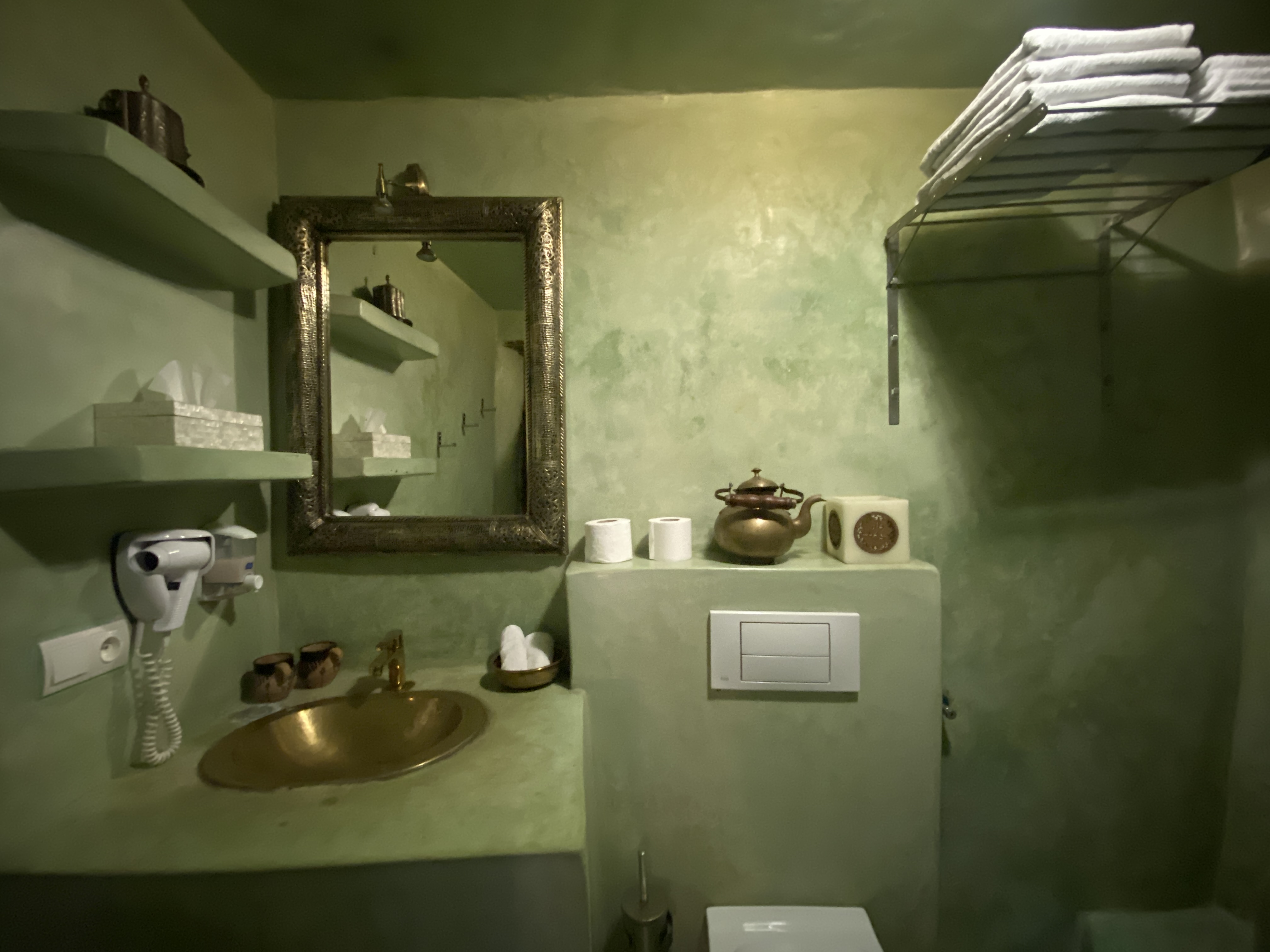 Triple Deluxe King Bed