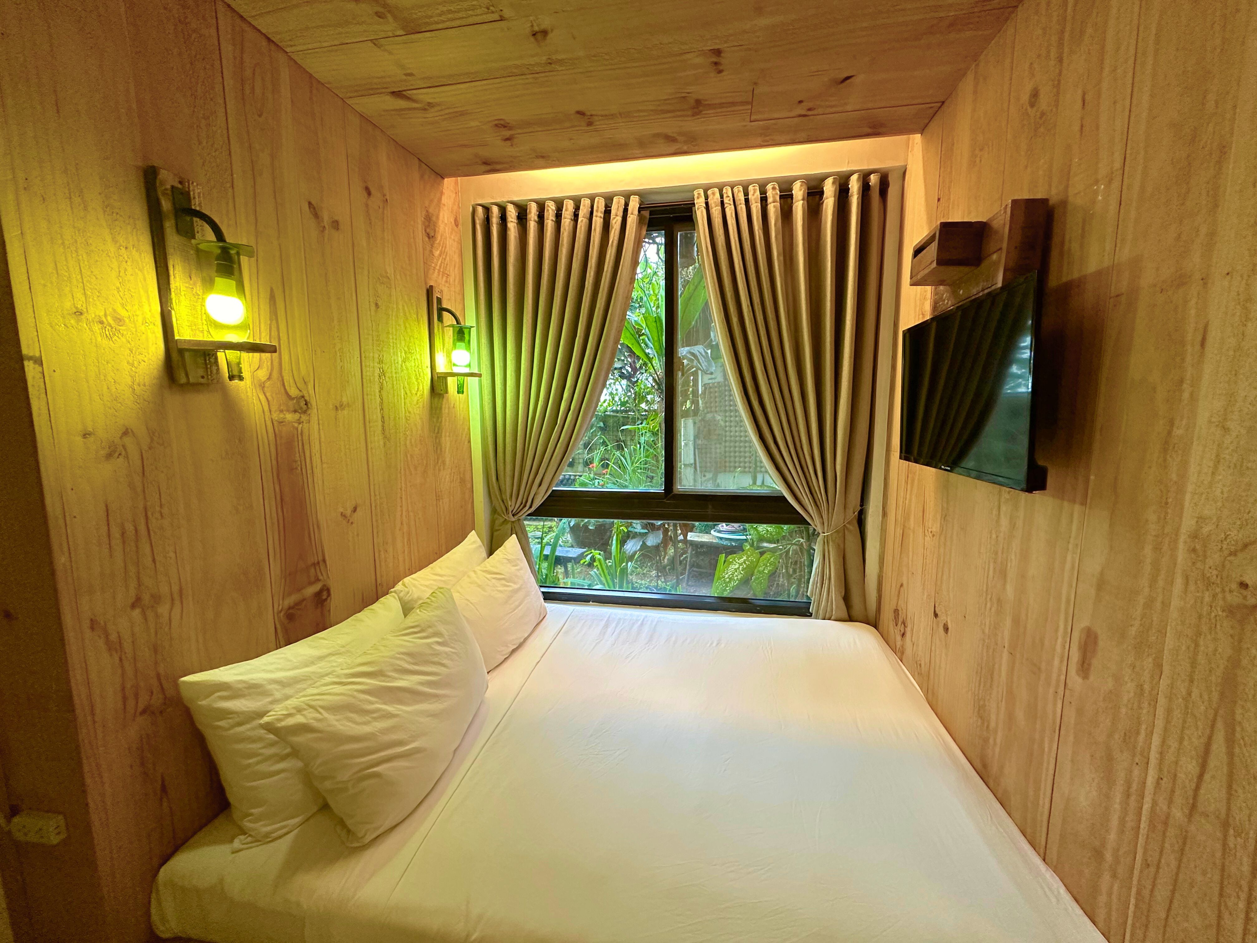 Cabin Garden View One Bedroom