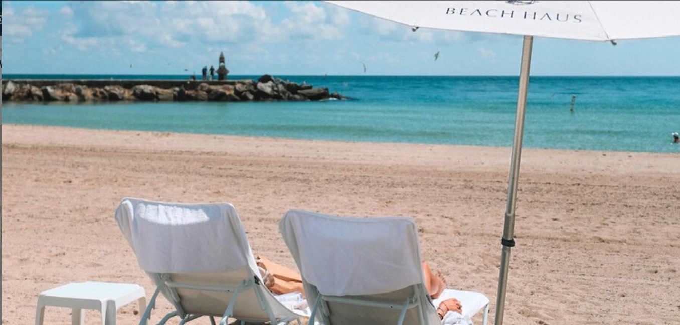 Studio King Size Bed