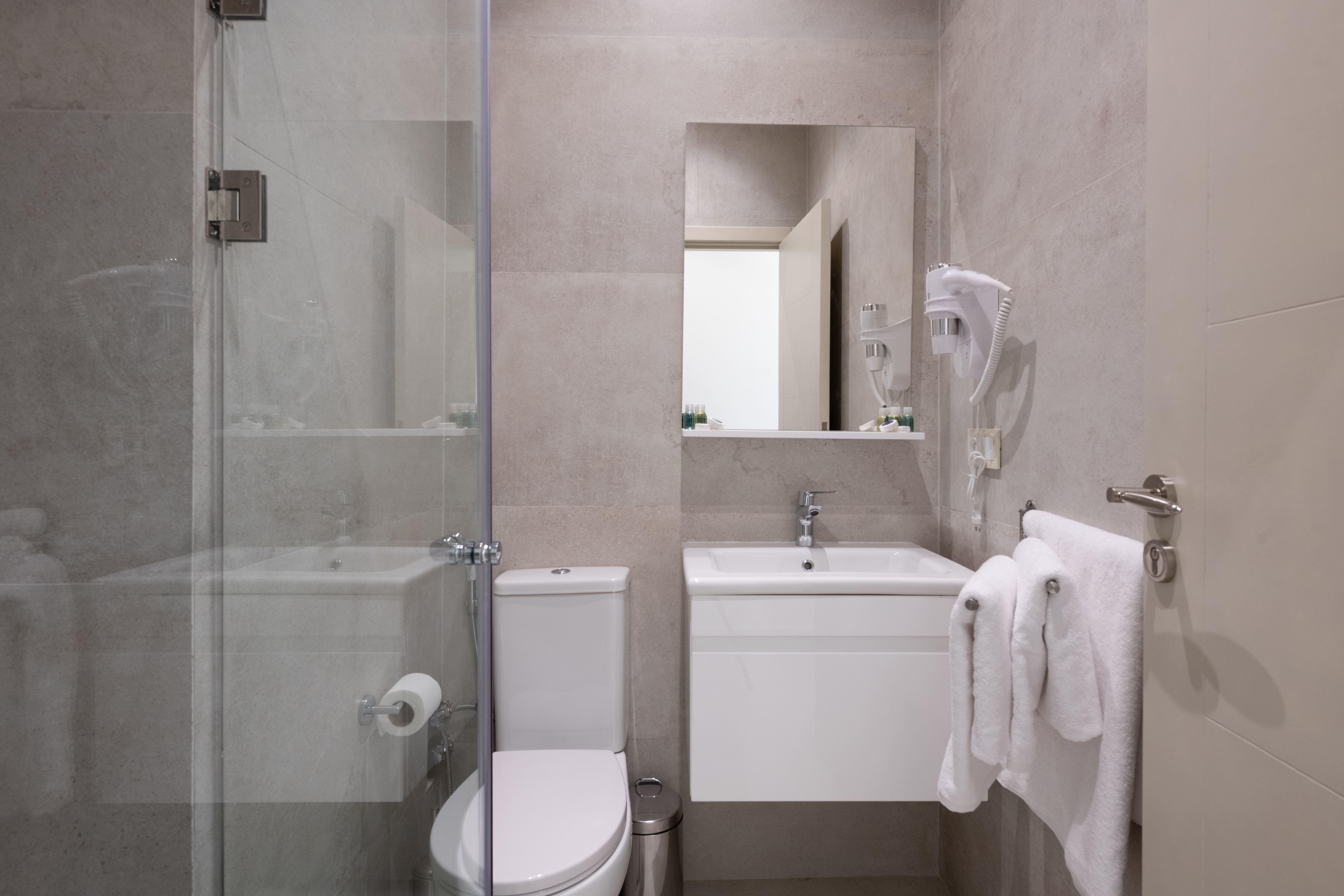 Double or Twin Two Beds