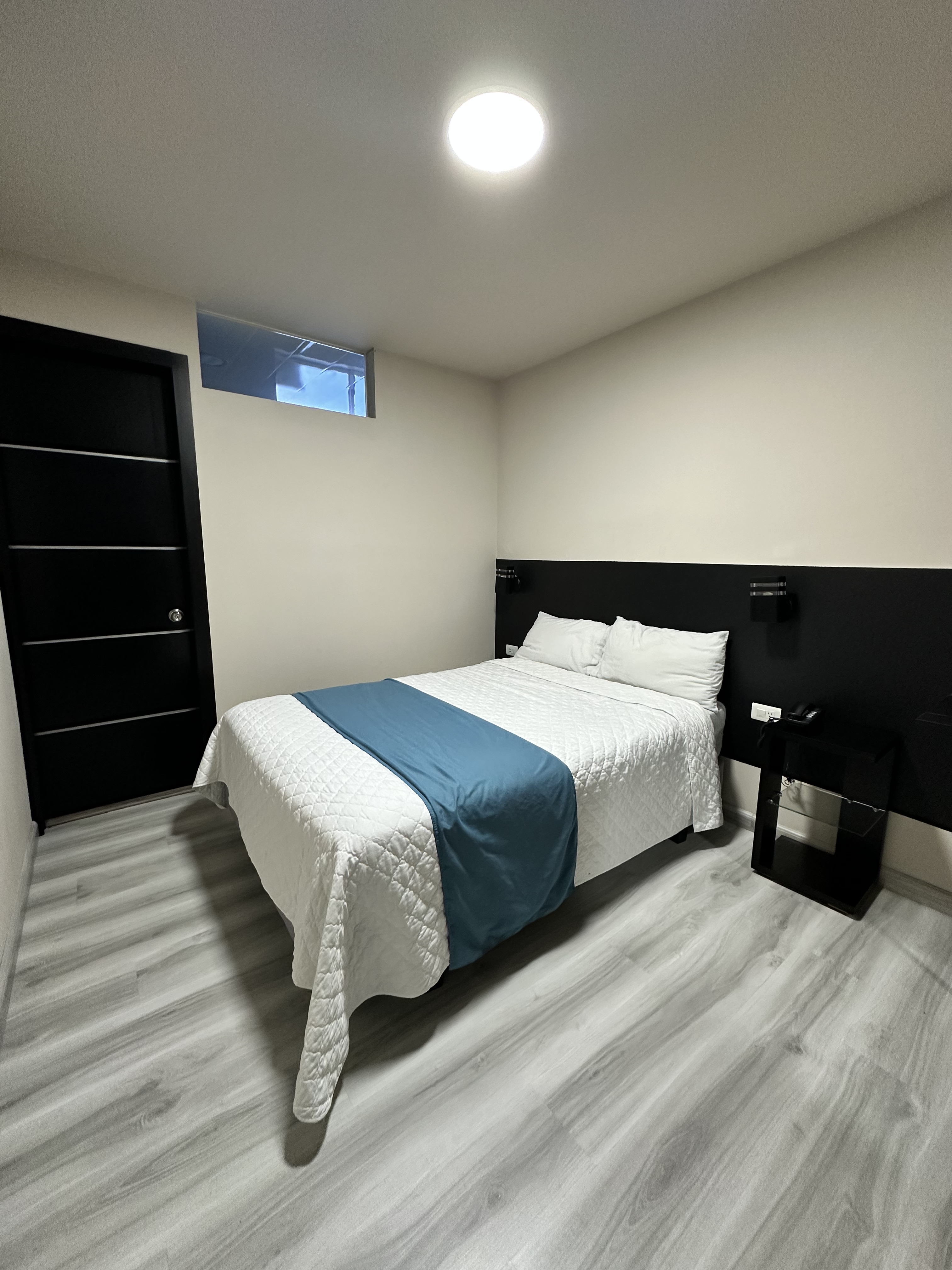 Double or Twin Deluxe One Bed