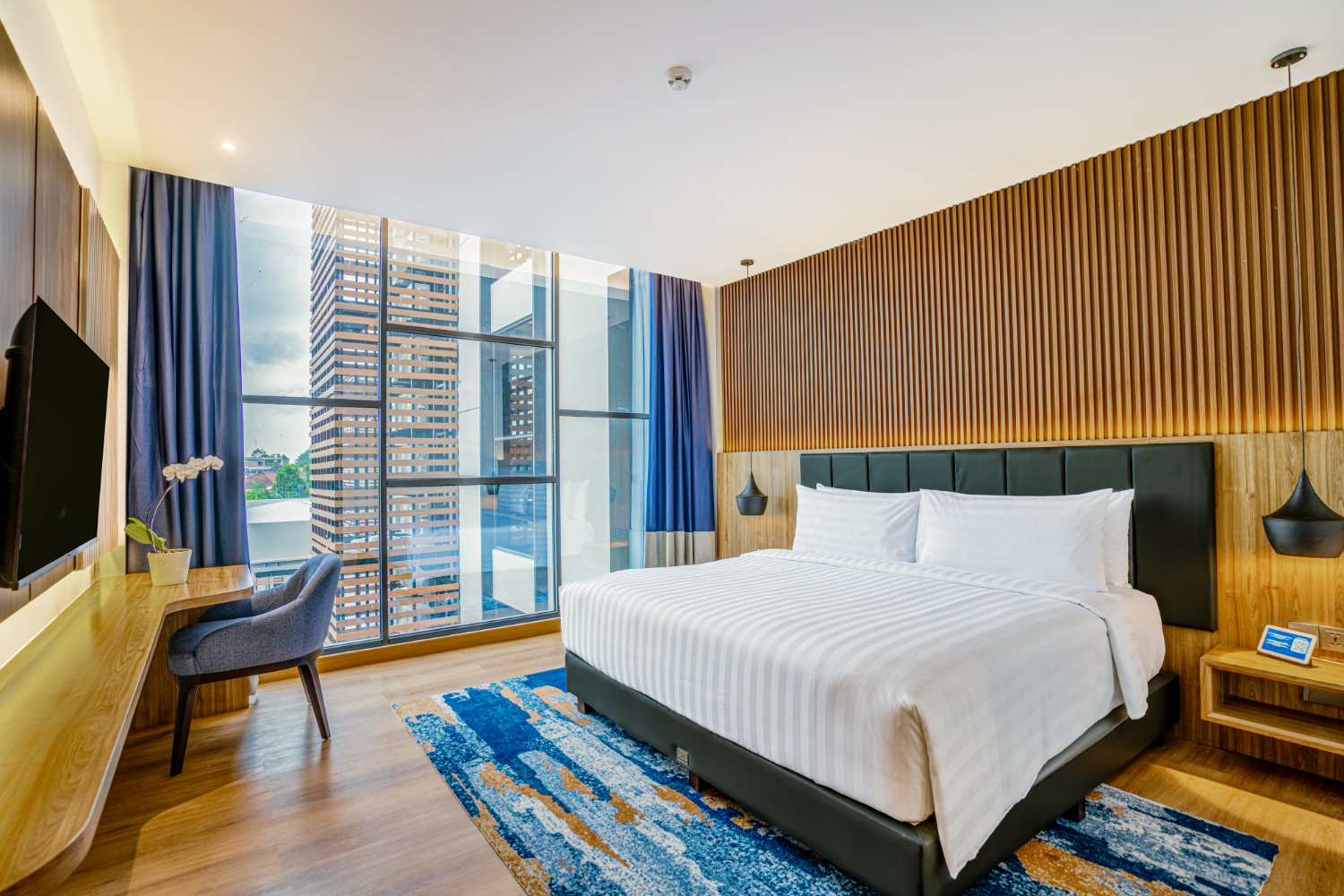 Double or Twin Deluxe