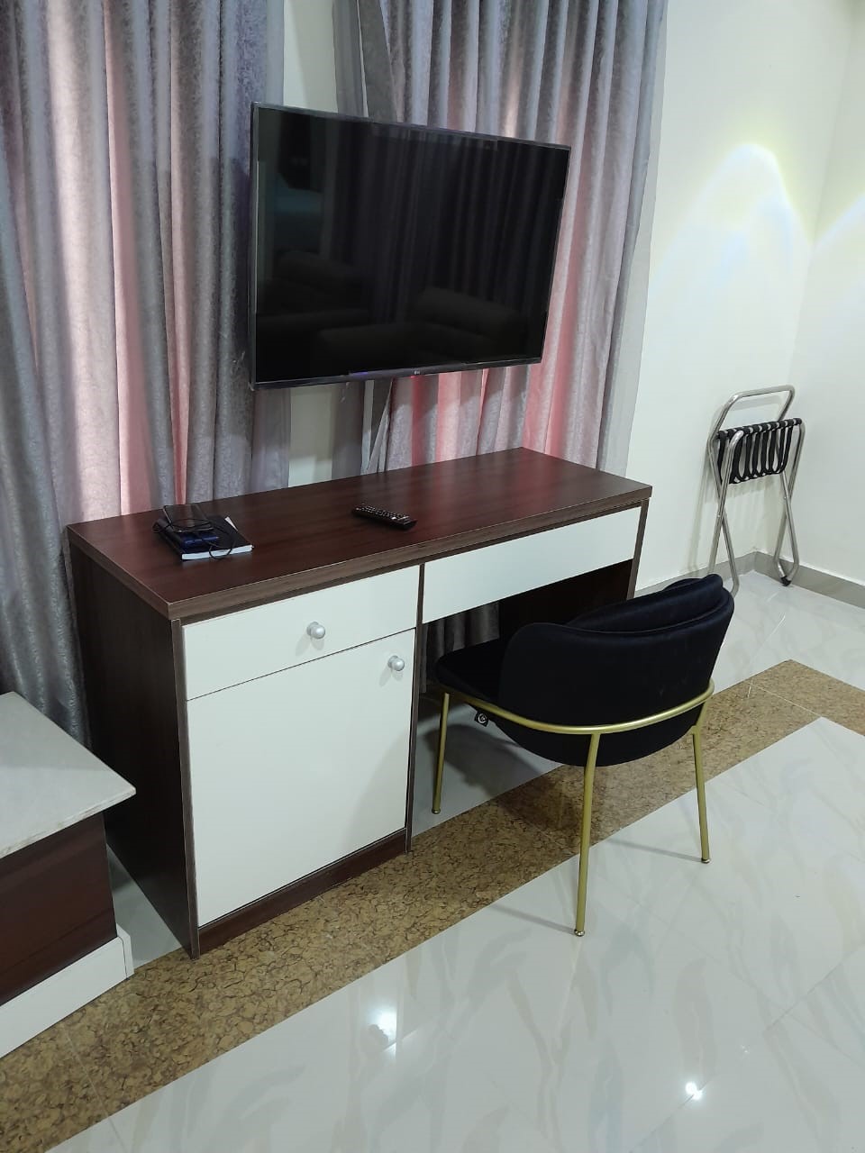 Double King Size Bed