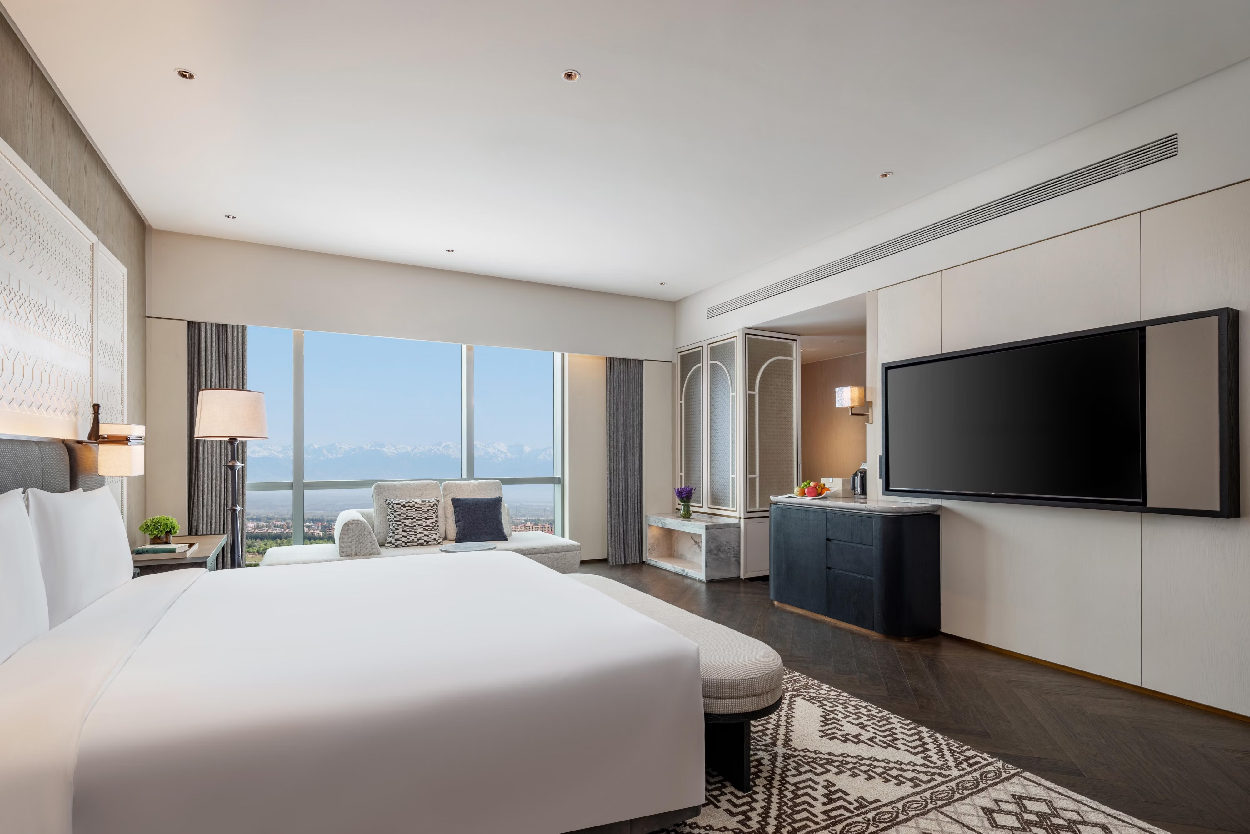 Junior Suite Mountain View