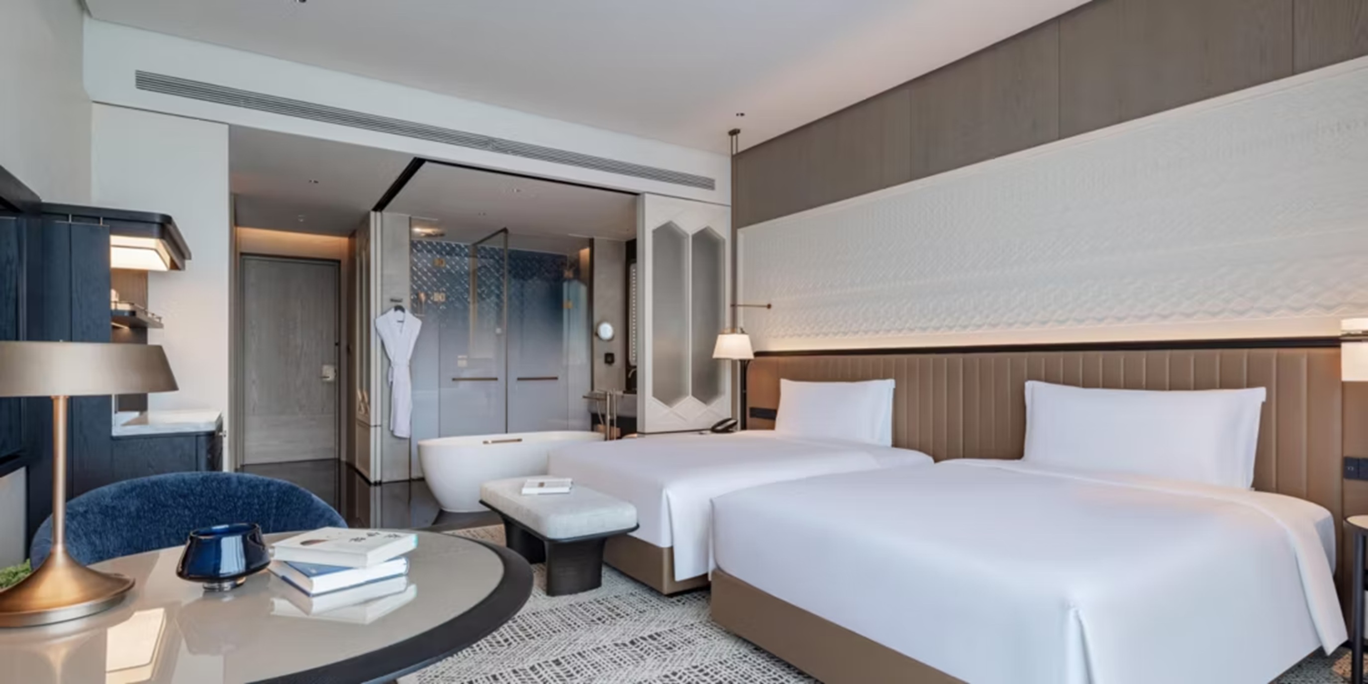 Double Club Two Queen Beds