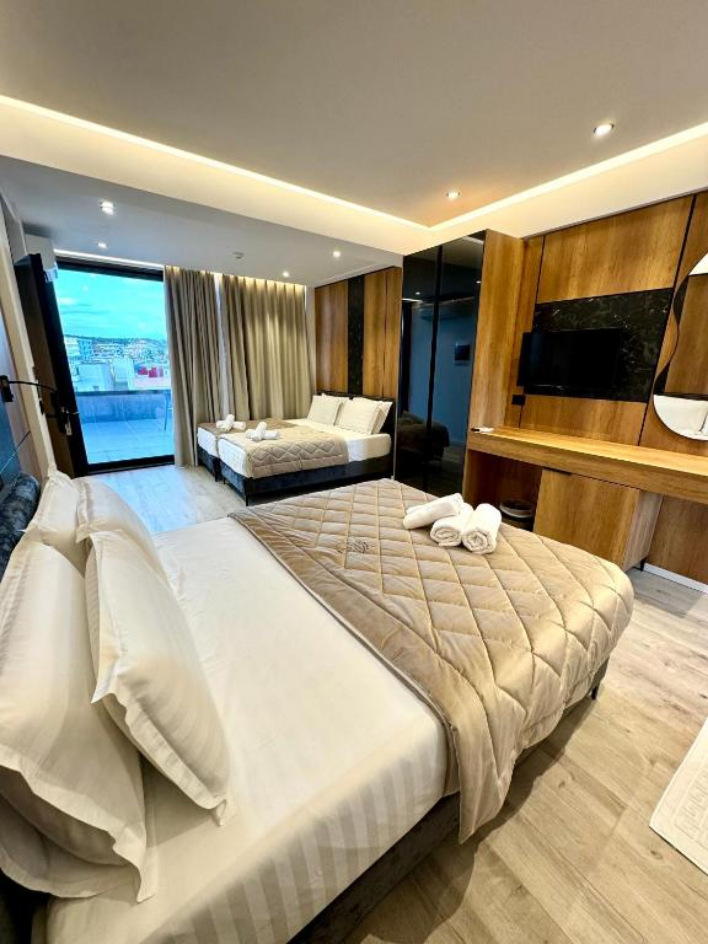 Quadruple Deluxe Two Double Beds