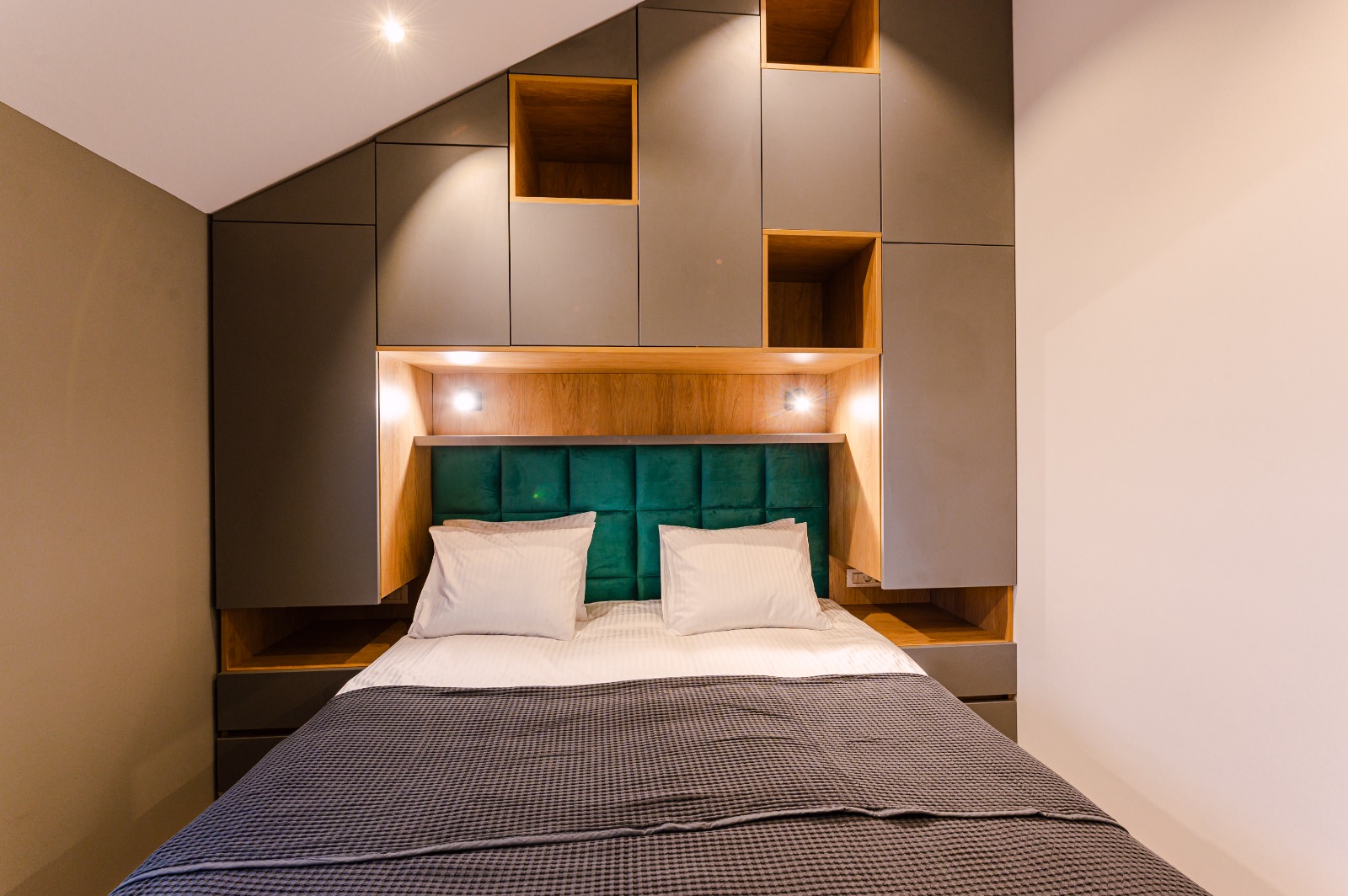 Family Room Grand Deluxe