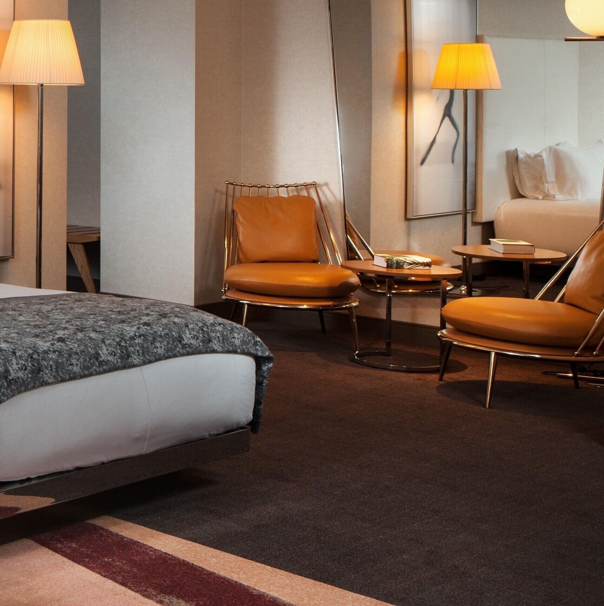 Studio King Size Bed